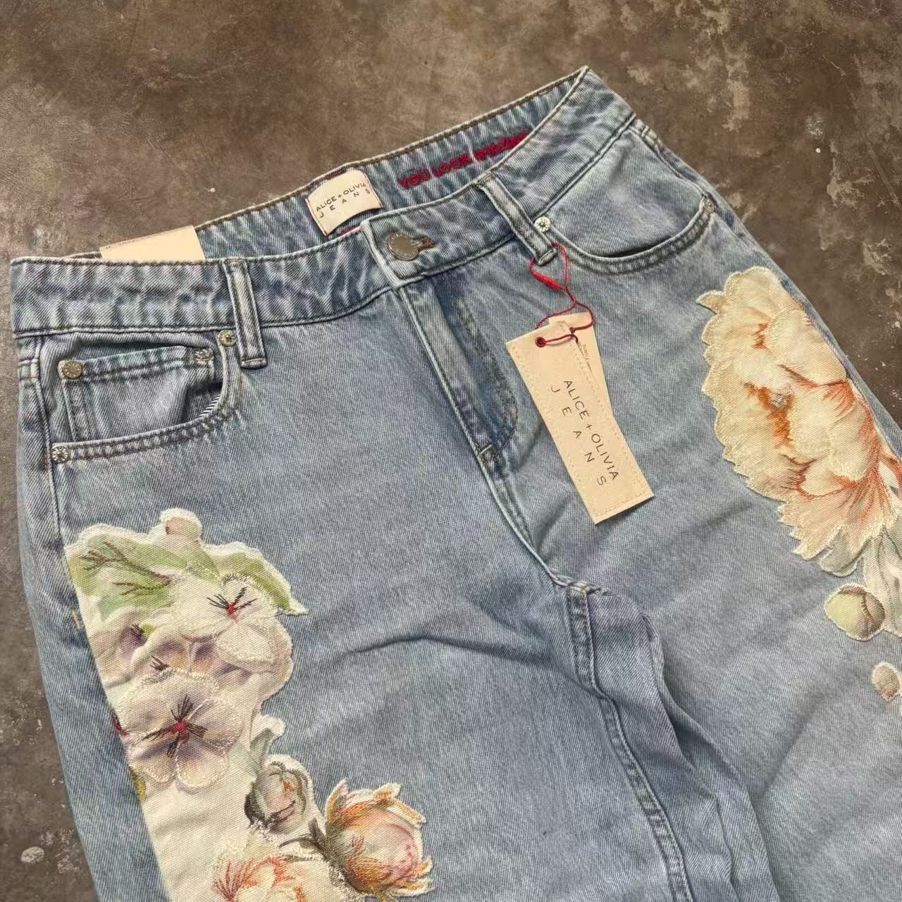 Alice+Olivia 2026SS AMAZING EMBROIDERED JEAN