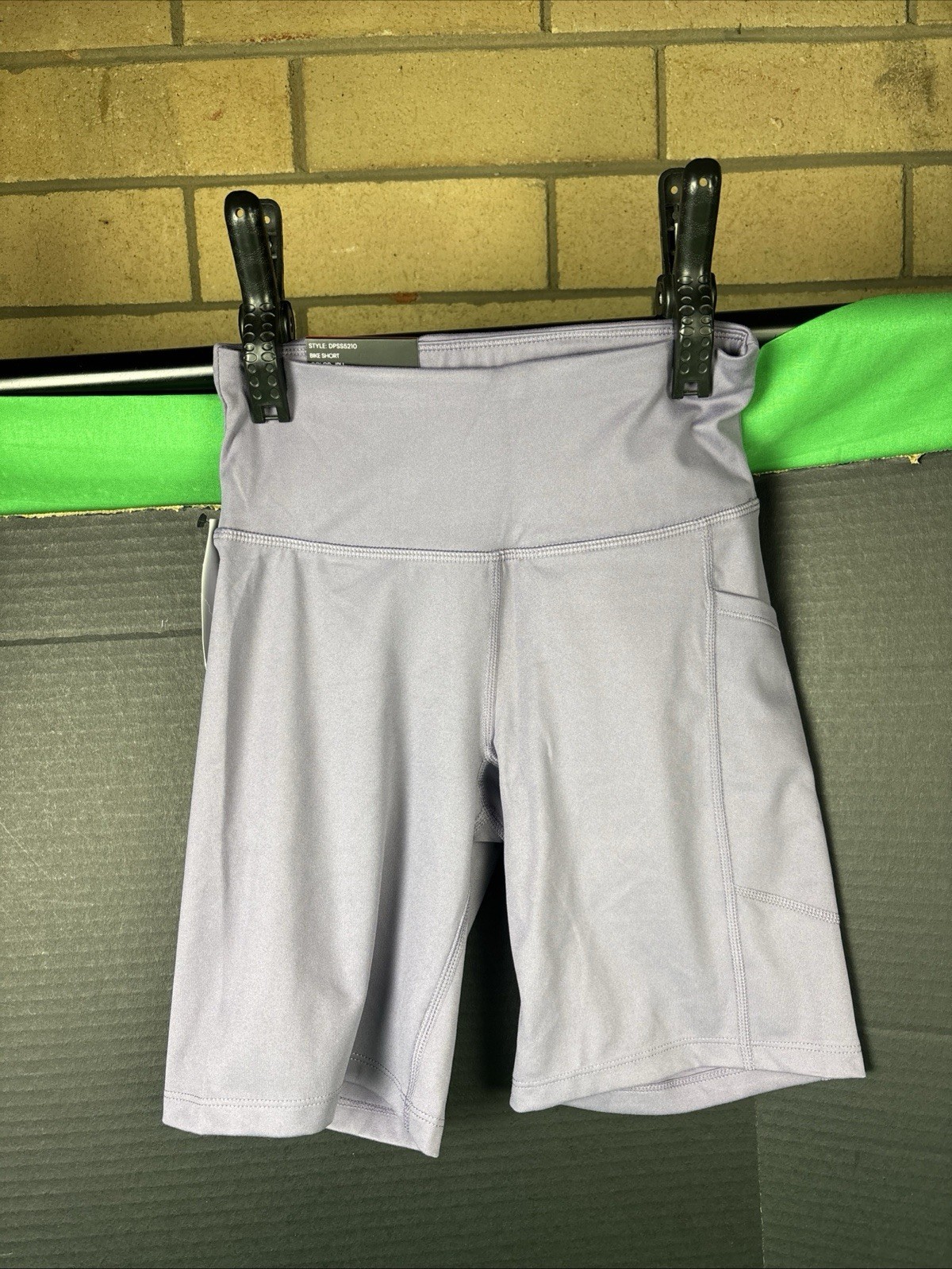DKNY Ladies Biker Short Size XXL Iru