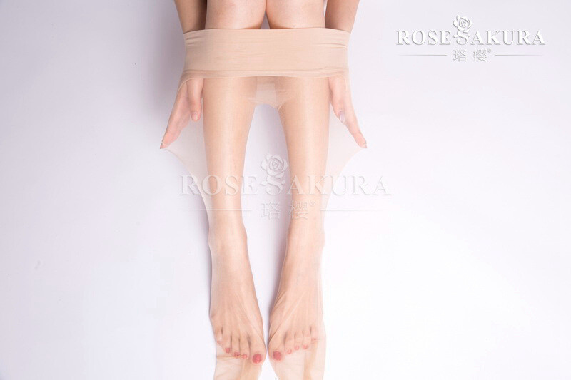 Rose Sakura SEAMLESS Pantyhose Ultra Sheer Glossy Stockings Plus Size 7334 8223