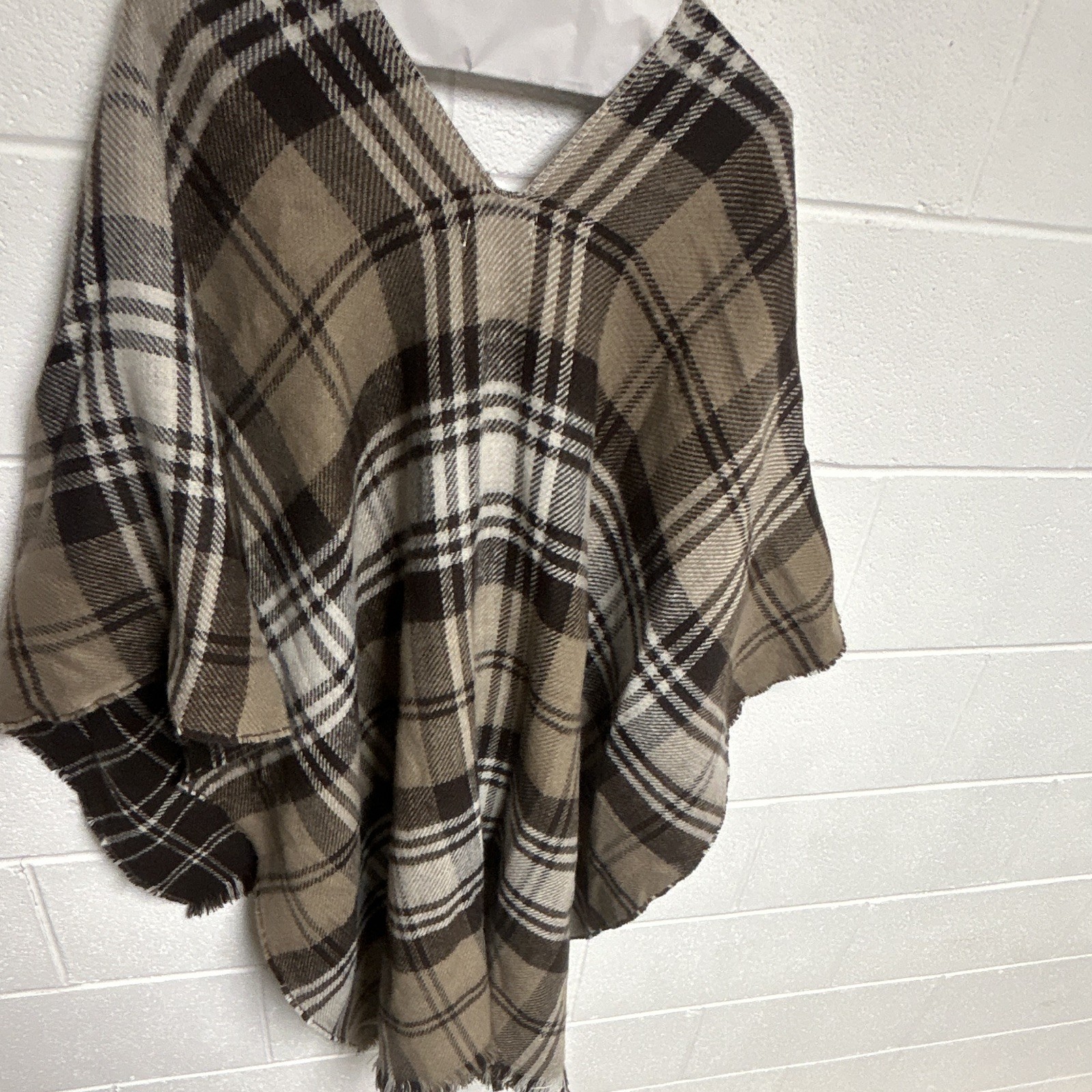 Style & Co Plaid Acrylic Knit Button Shawl Wrap One Size Beige Brown Black