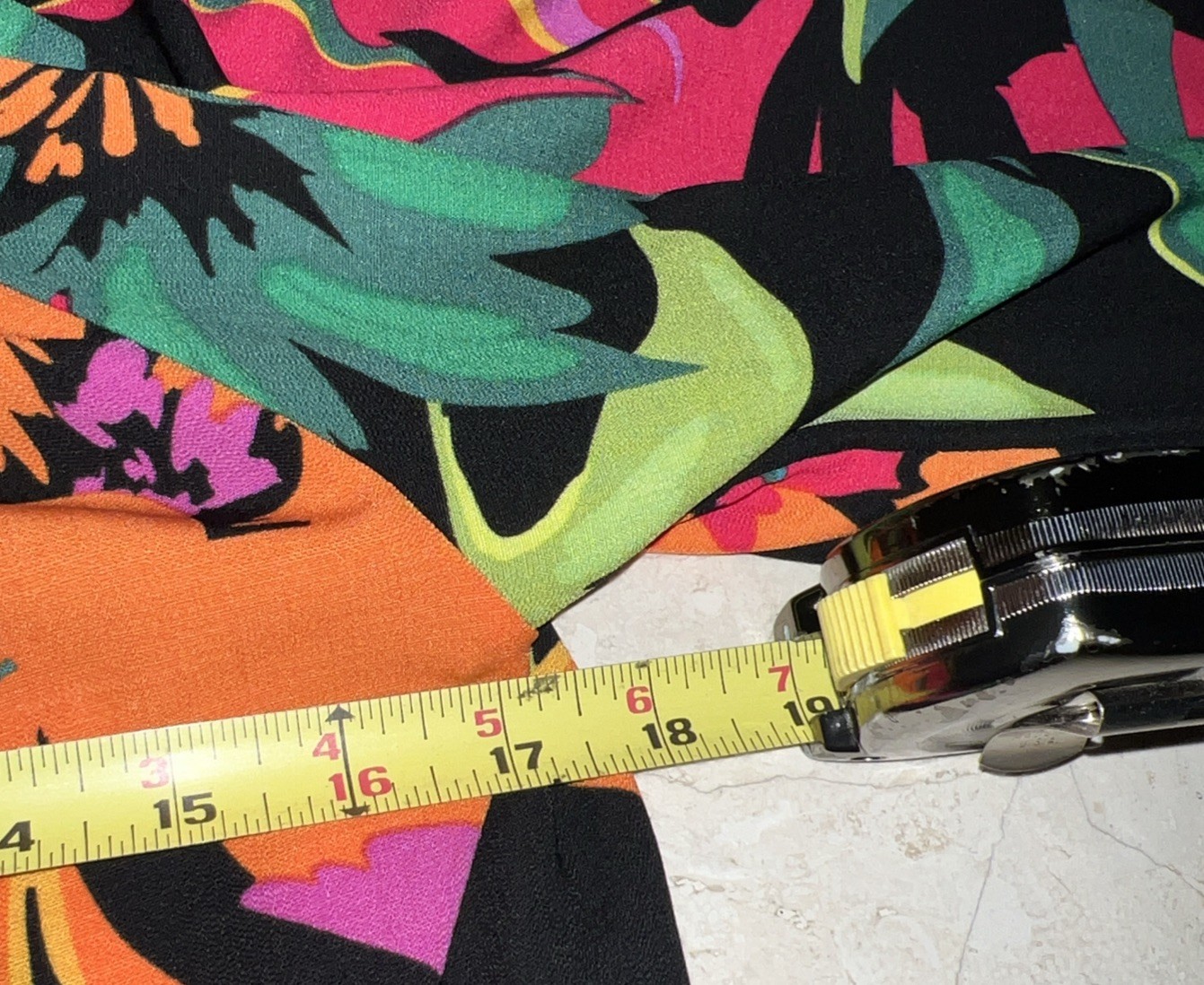 Joseph Ribkoff Size 4 Multi Color Tropical Print Flared Blouse Women’s NWT $195