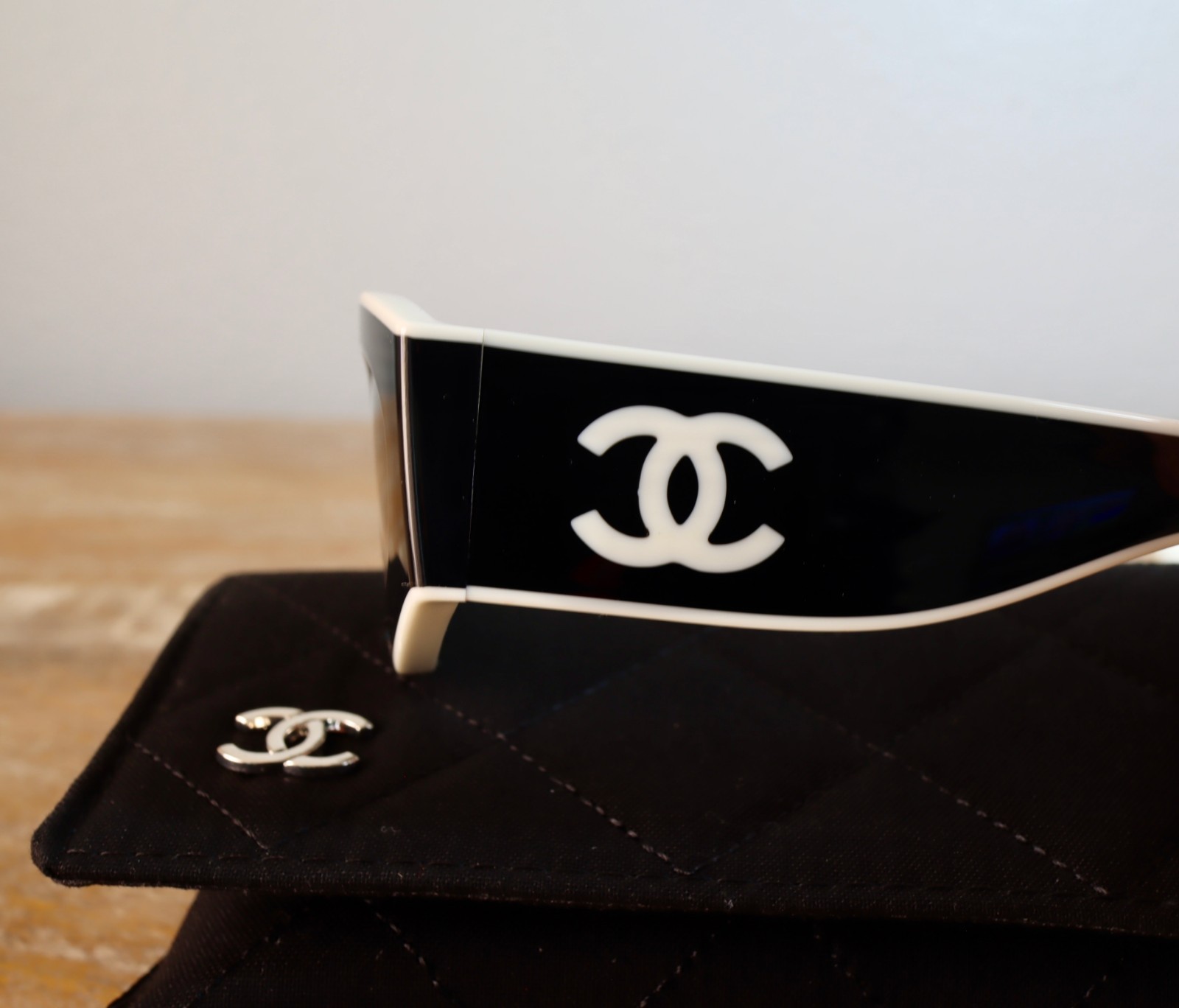CHANEL 6056 Urban Vintage Cat Eye Sunglasses 54mm Black&White/Beige Lens 100% UV