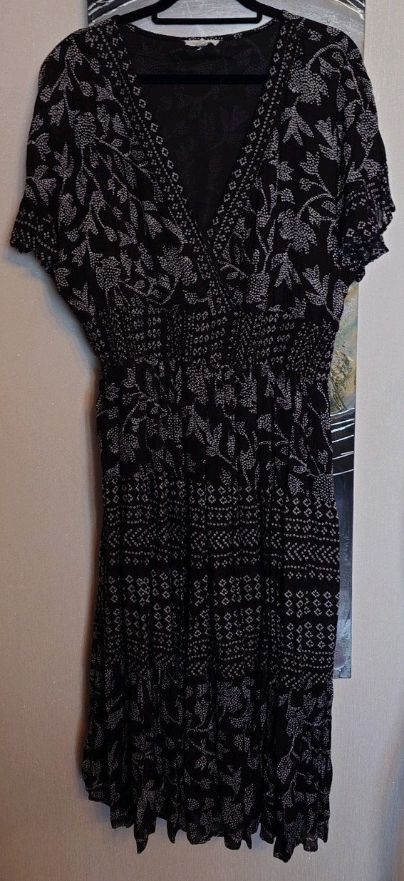 Lovely fully lined dress from King’s Road size 1x (approx 18-20)