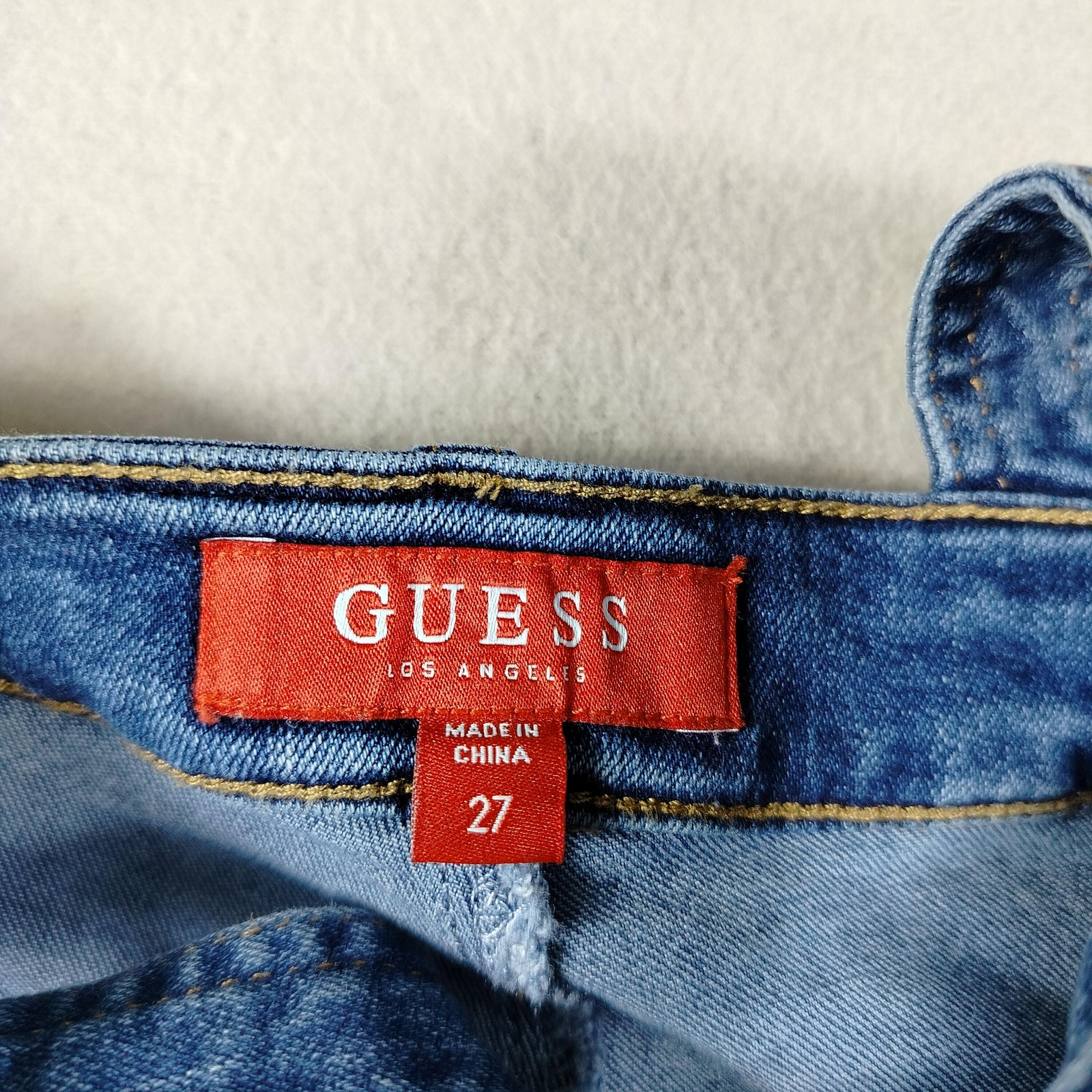 Guess Y2K Shortalls Womens 27 Blue Denim Adjustable Straps Cuffed Bib Minimalist