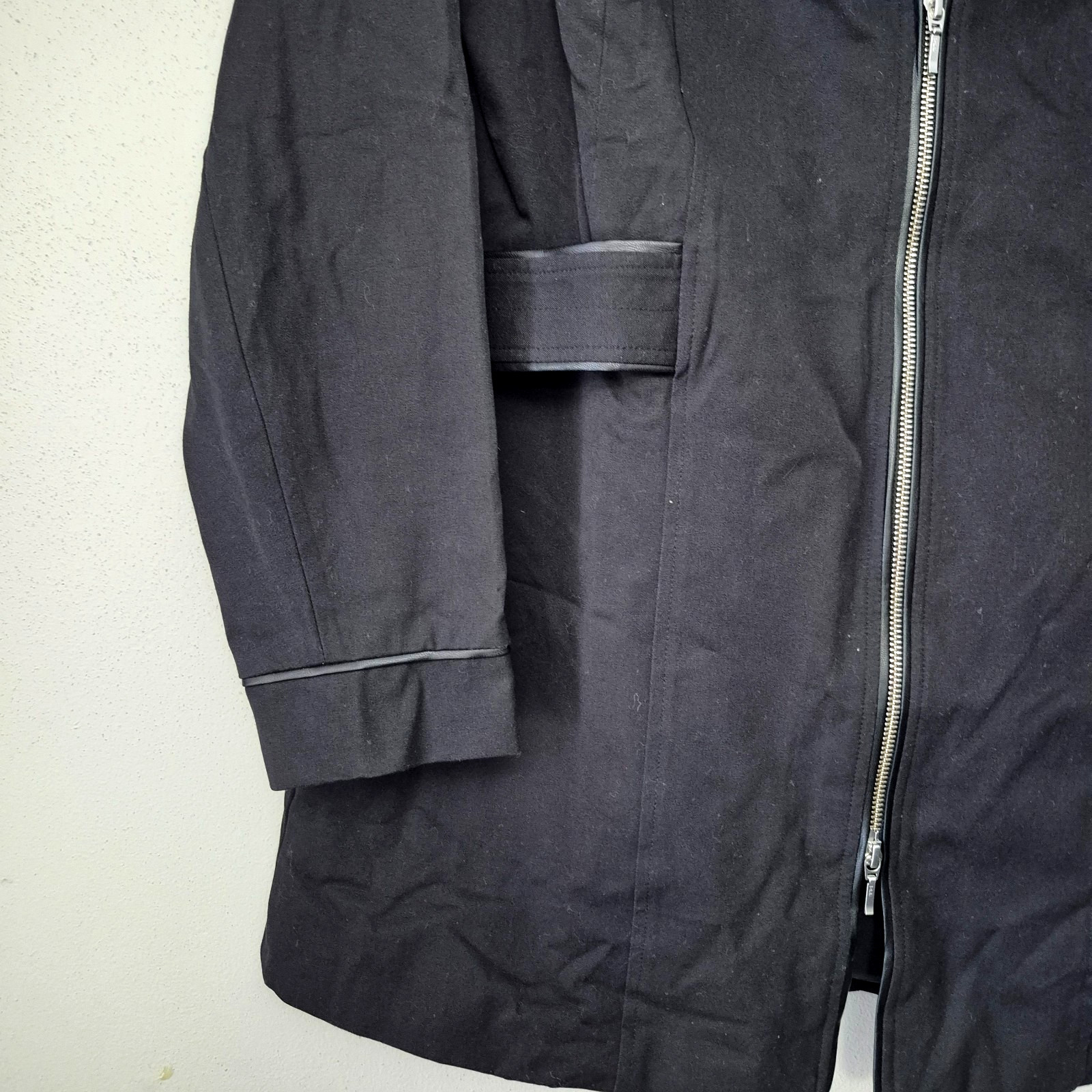 Ruby Ribbon Black Full Zip Round neck Sweatshirt Jacket Size L Women’s
