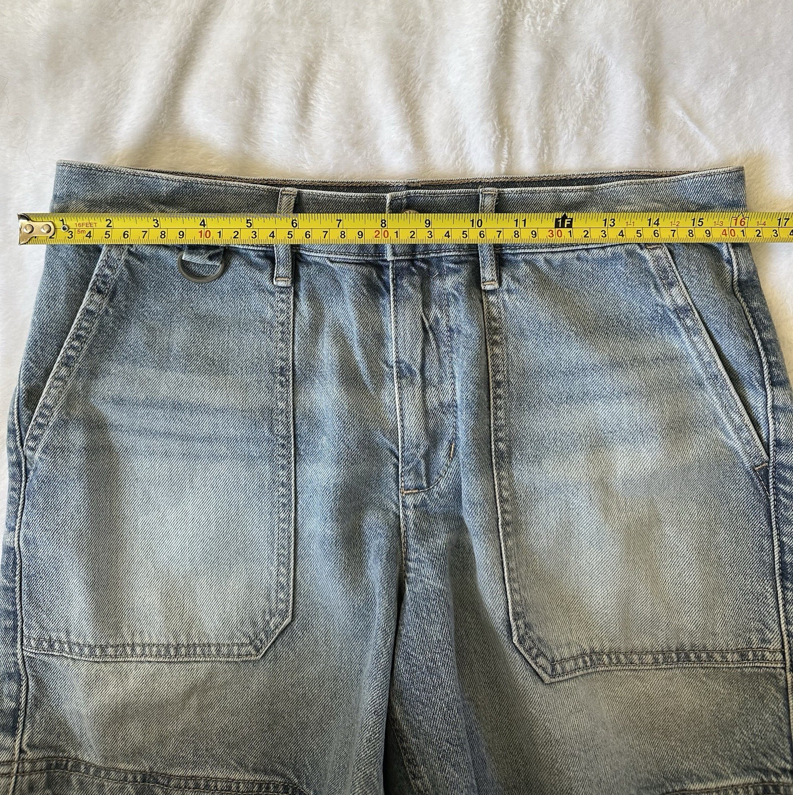 American Eagle High Waisted Utility Denim Shorts Size 8 Light Wash Patch Pocket