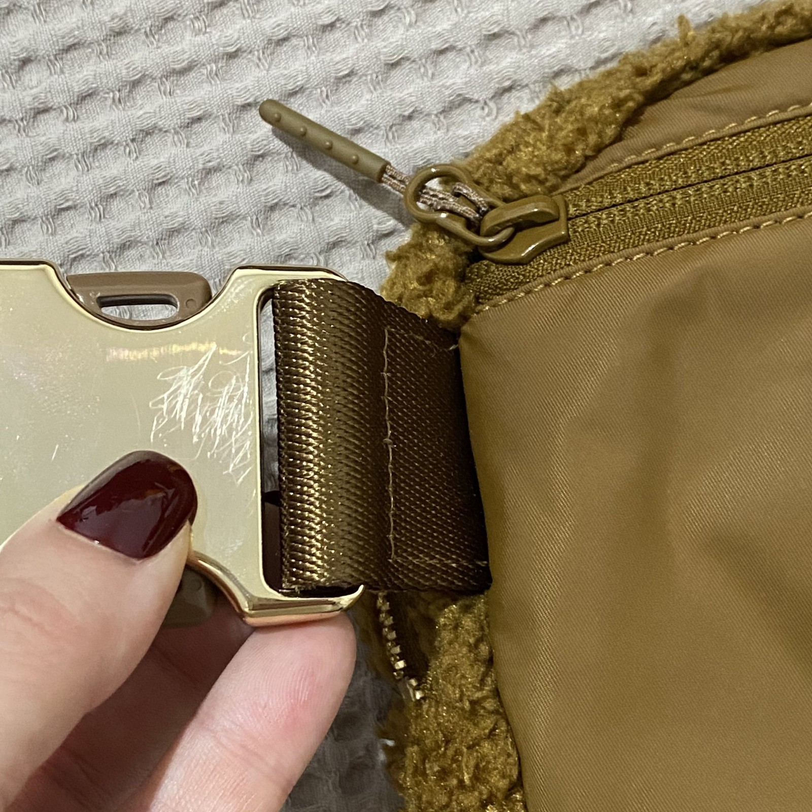 Lululemon Everywhere Belt Bag Fleece White Sherpa Fanny Shoulder Waist Zip