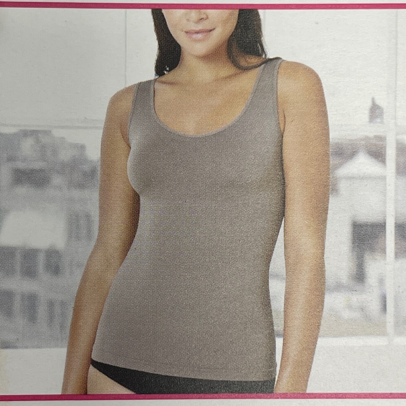 Yummie Tank Top Seamless 2 Way Shaper V Neck Scoop Cami Slimmer Moderate Control