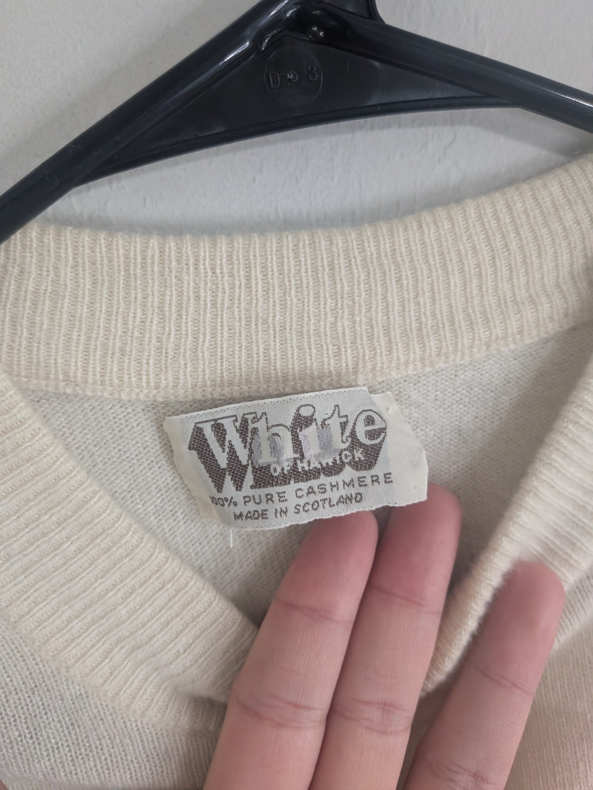 White Of Hawick Sweater Women’s Medium Beige 100% Cashmere Pullover Long Sleeve