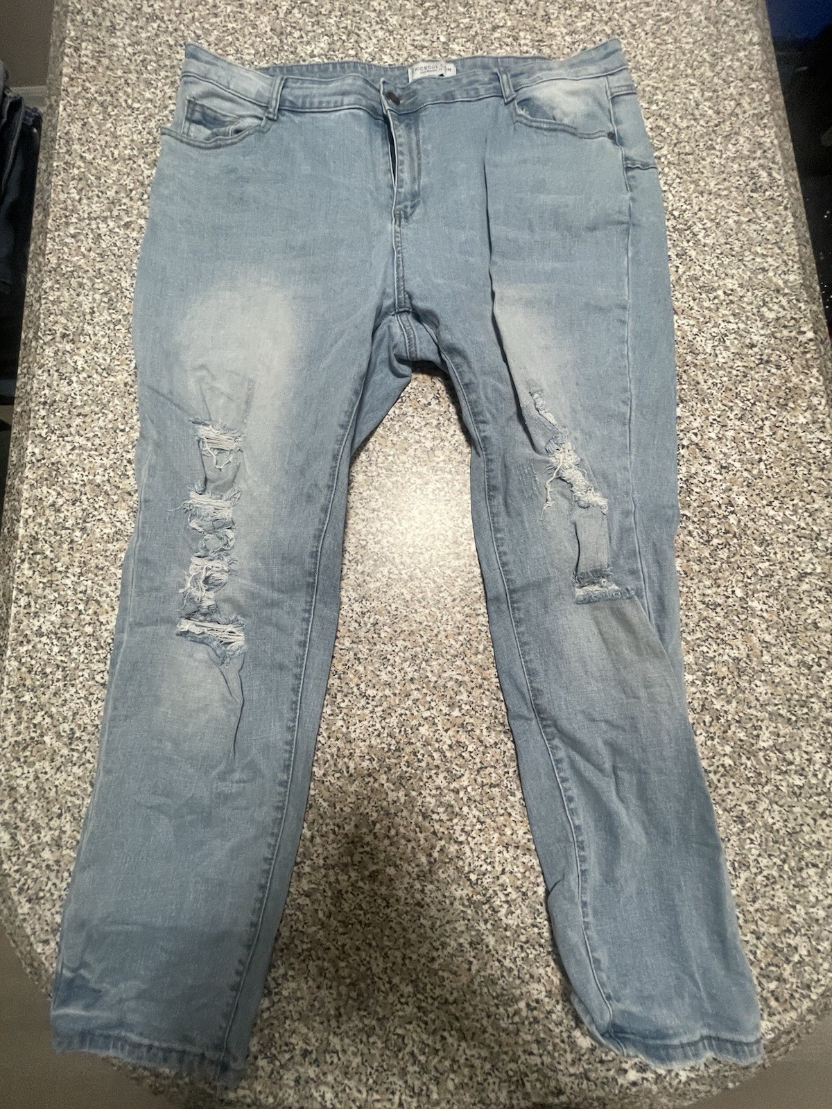 Chicsoul Women’s Plus Light Wash Blue Distressed Straight 5-Pocket Jeans 3X
