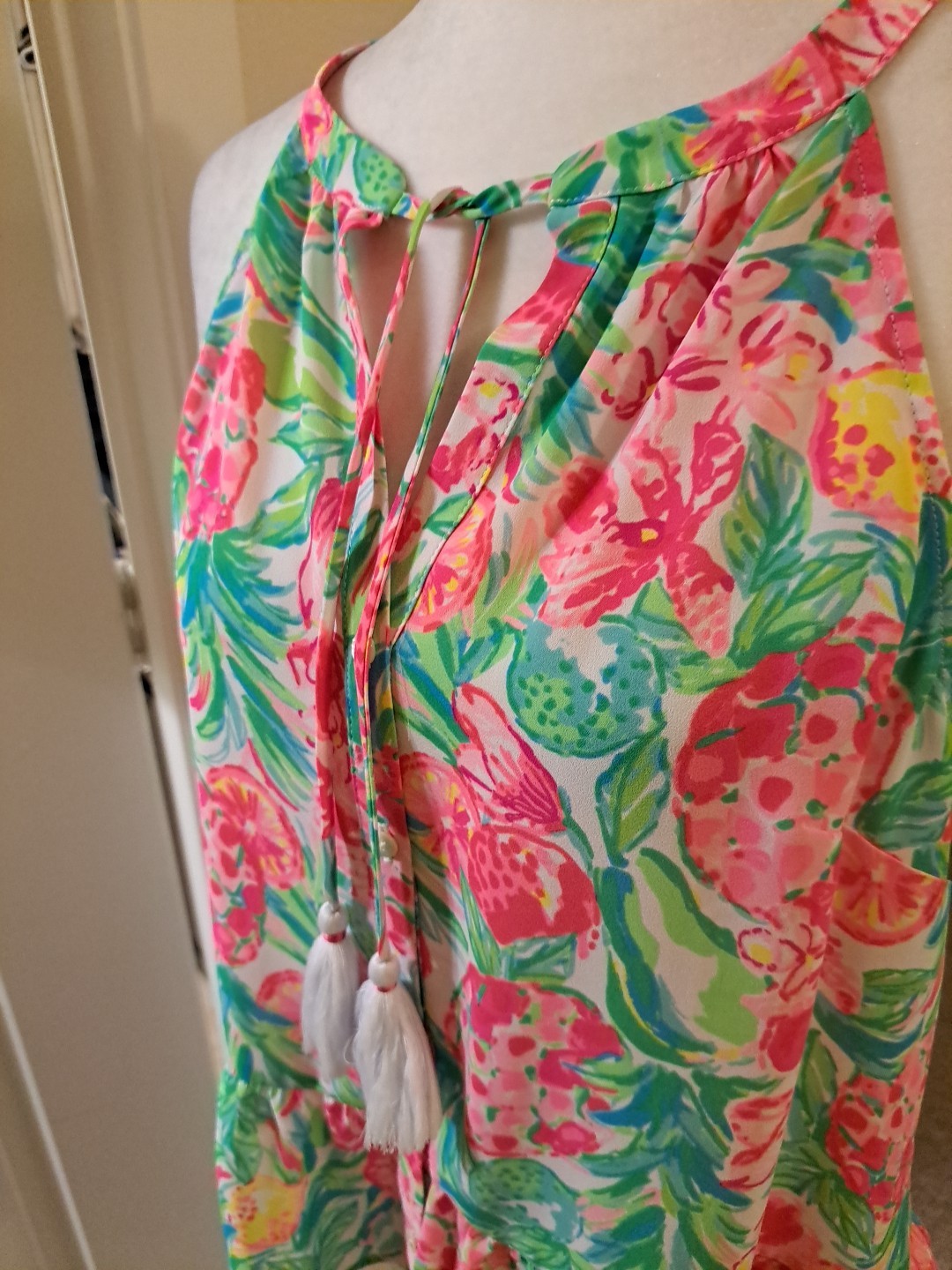 Lilly Pulitzer Carolane Halter Top Pear Necessities Size M EUC Returns Accepted