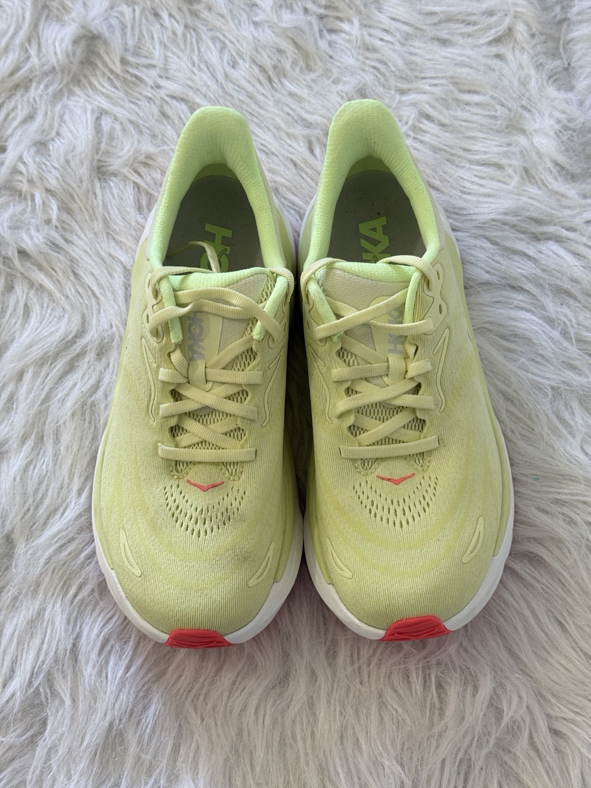 Hoka Arahi 8 Sunlight Neon Yuzu Women Size 6.5