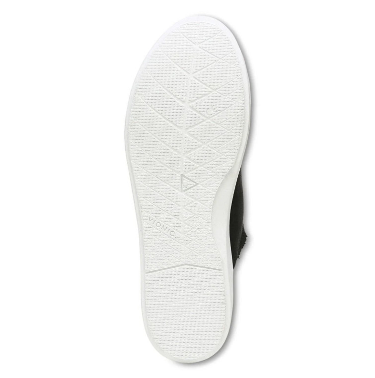 Vionic’s Beach Pismo Casual Sneaker: Canvas, Black Canvas