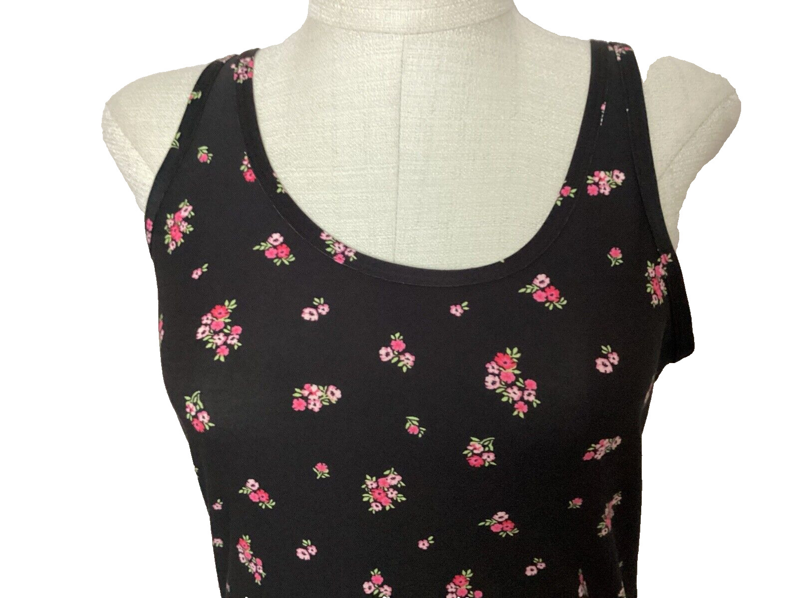NO BOUNDARIES FITTED BLACK FLORAL SCOOP Stretch Knit TANK SZ. Jr. XL*