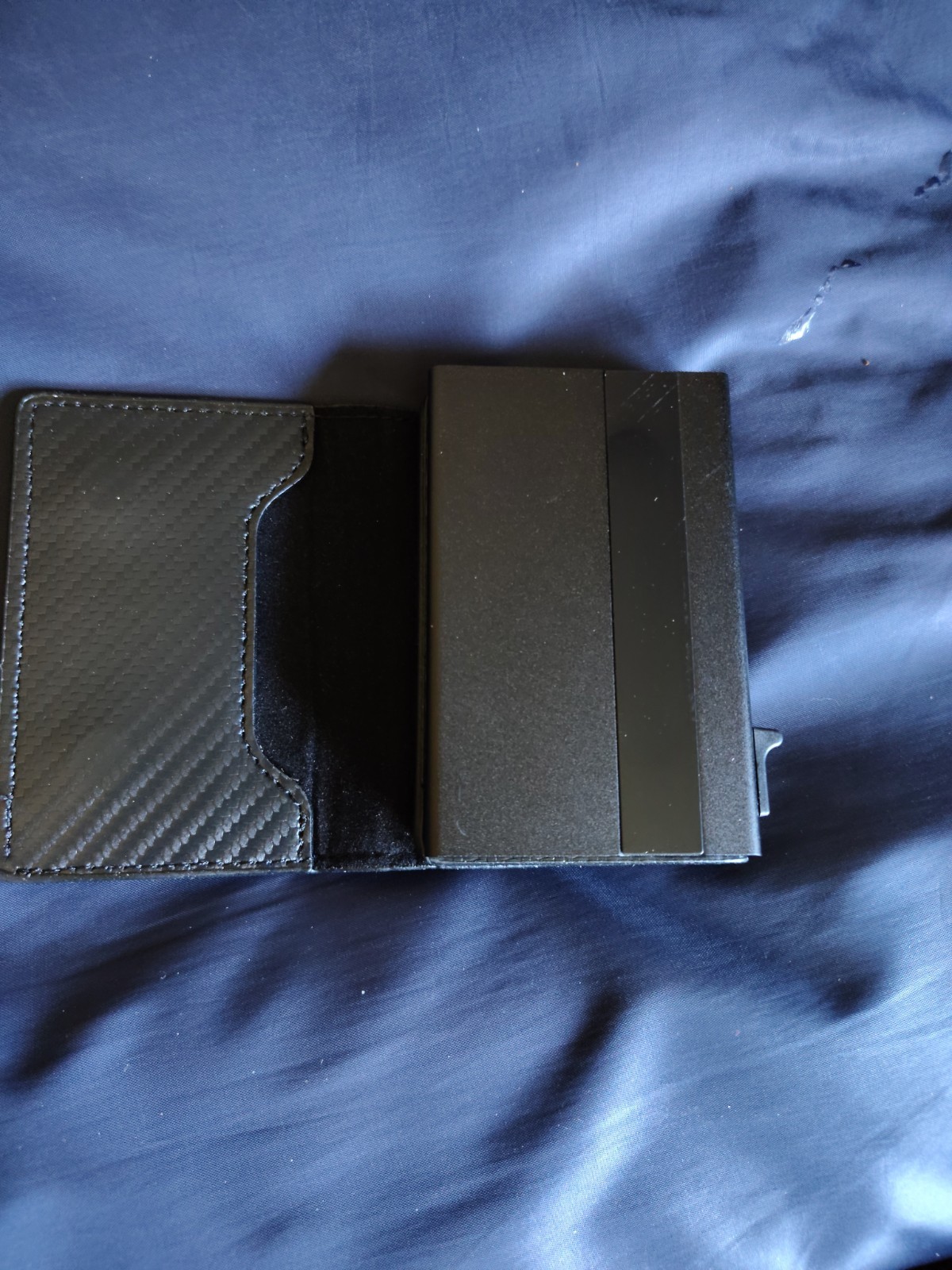 WOOVR RFID Blocking Slim Fold Card Wallet Black Men