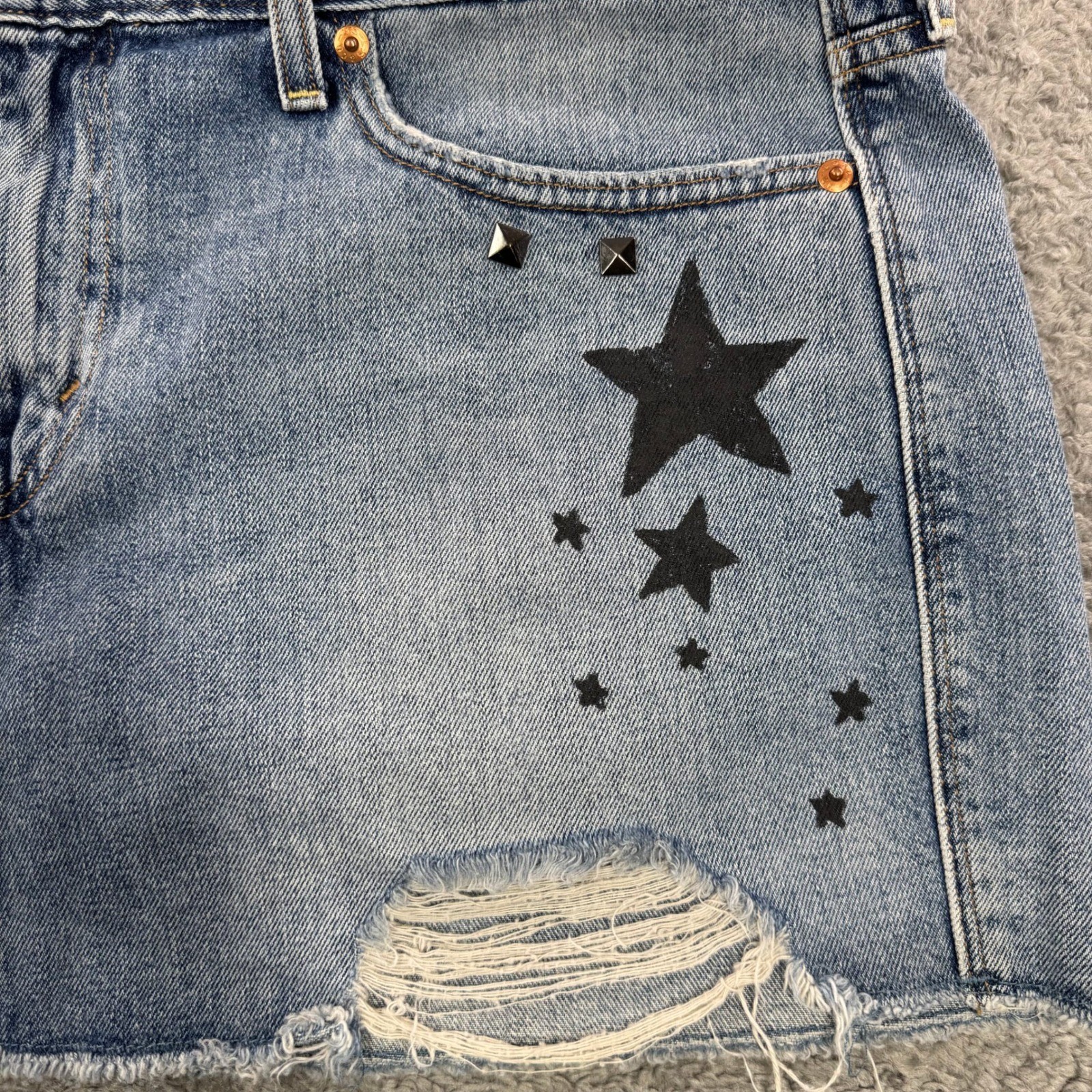 Levis Custom Studded Punk Denim Mini Skirt Metal Babe Grunge Graphic 38″ Atheist
