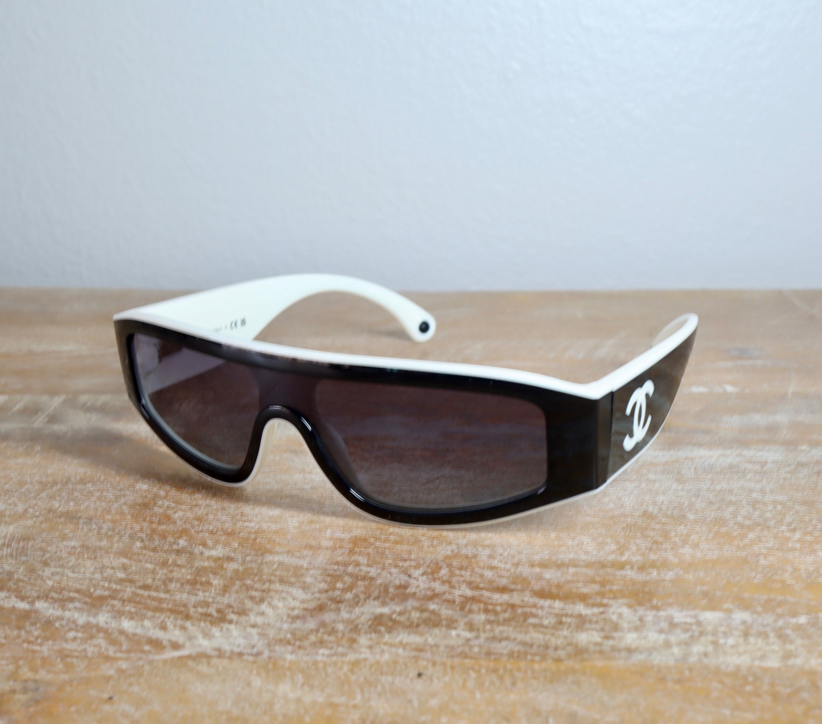 CHANEL 6057 Urban Vintage Shield Sunglasses Black & White/Gray Lens 100% UV