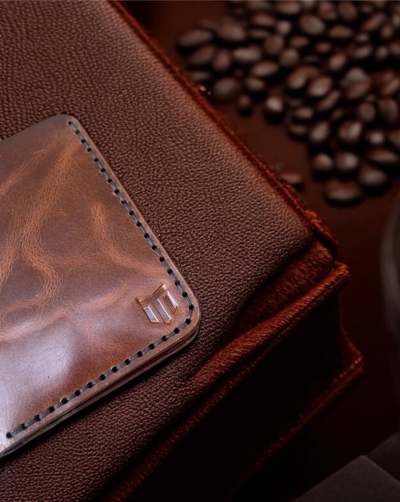Vintage Leather Mens Slim Bifold Handmade Card Holder RFID Blocking Wallet
