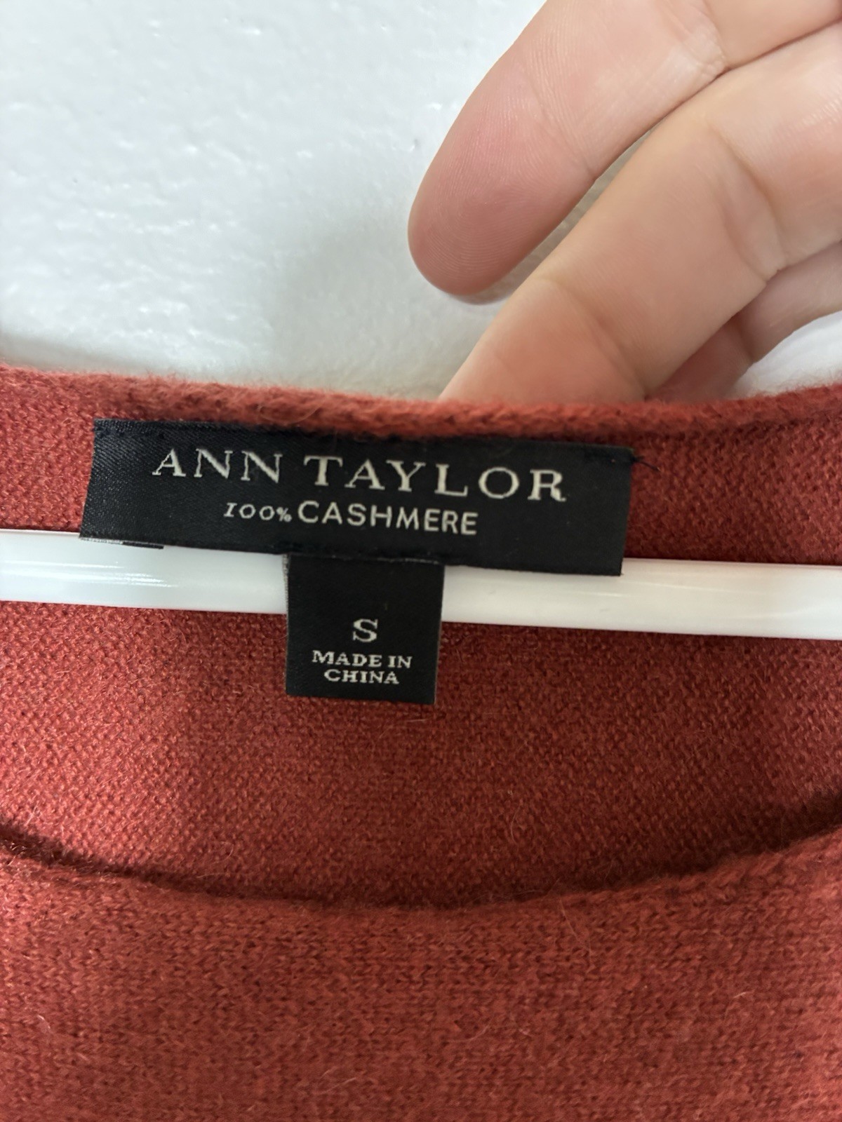 Ann Taylor 100% Cashmere Pullover Sweater Sz Small Red Quite Luxury Minimalist