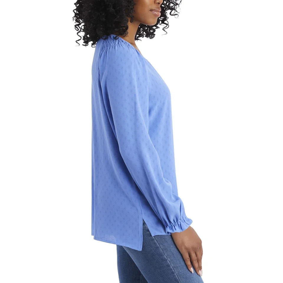 Jessica Simpson Women’s Textured Blouse, Blue, Size S