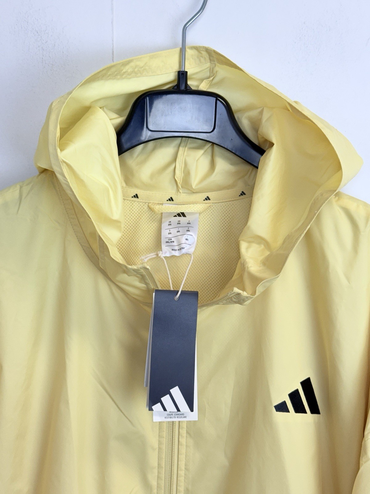 New adidas Essentials Woven 3-Stripes Windbreaker Jacket Men’s 2XL IM7847 Yellow