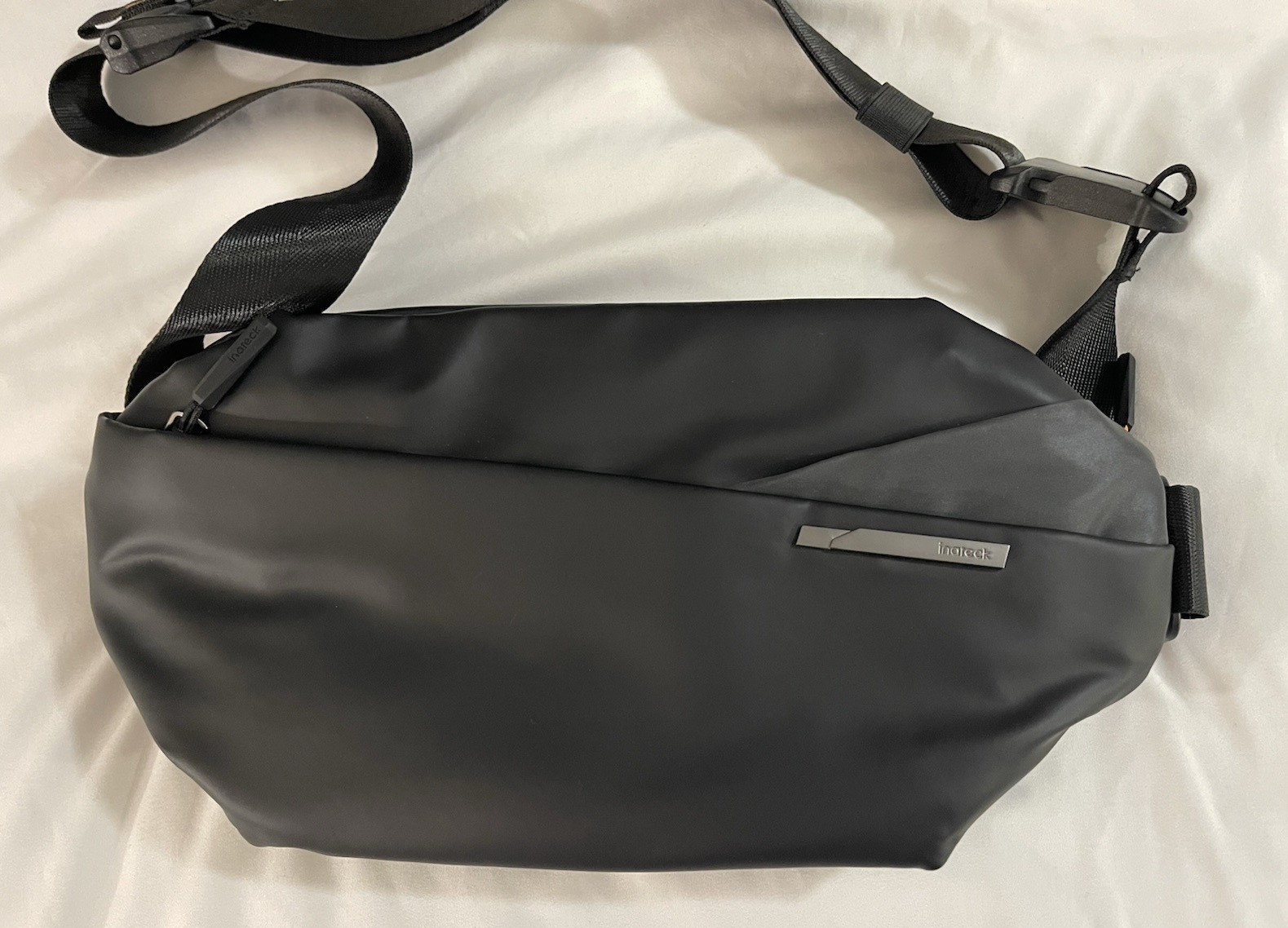 Inateck Tech Sling Bag Crossbody Black Shoulder Chest Bag Adjustable Strap
