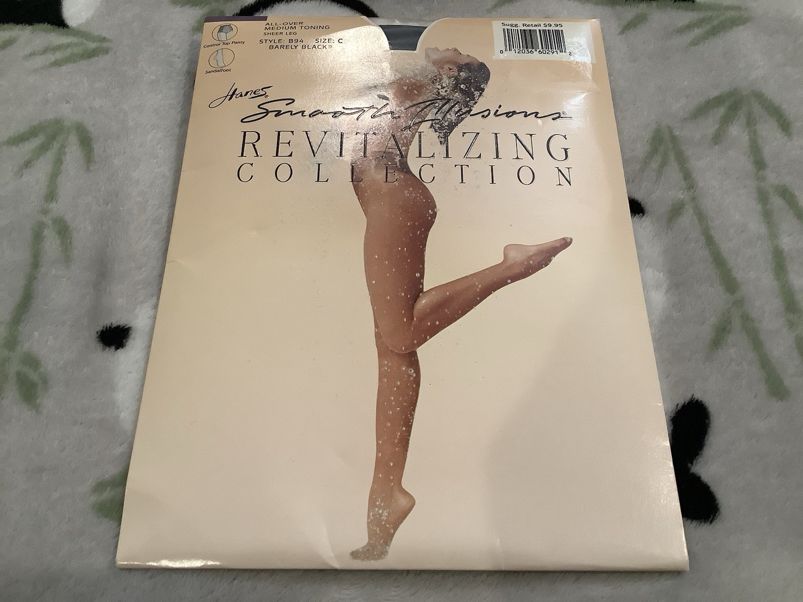 Hanes Women’s Pantyhose Size C B94 Barely Black Smooth Illusions Revitalizing