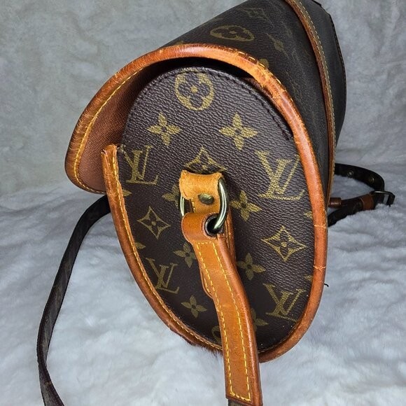 LOUIS VUITTON Marne Shoulder Bag