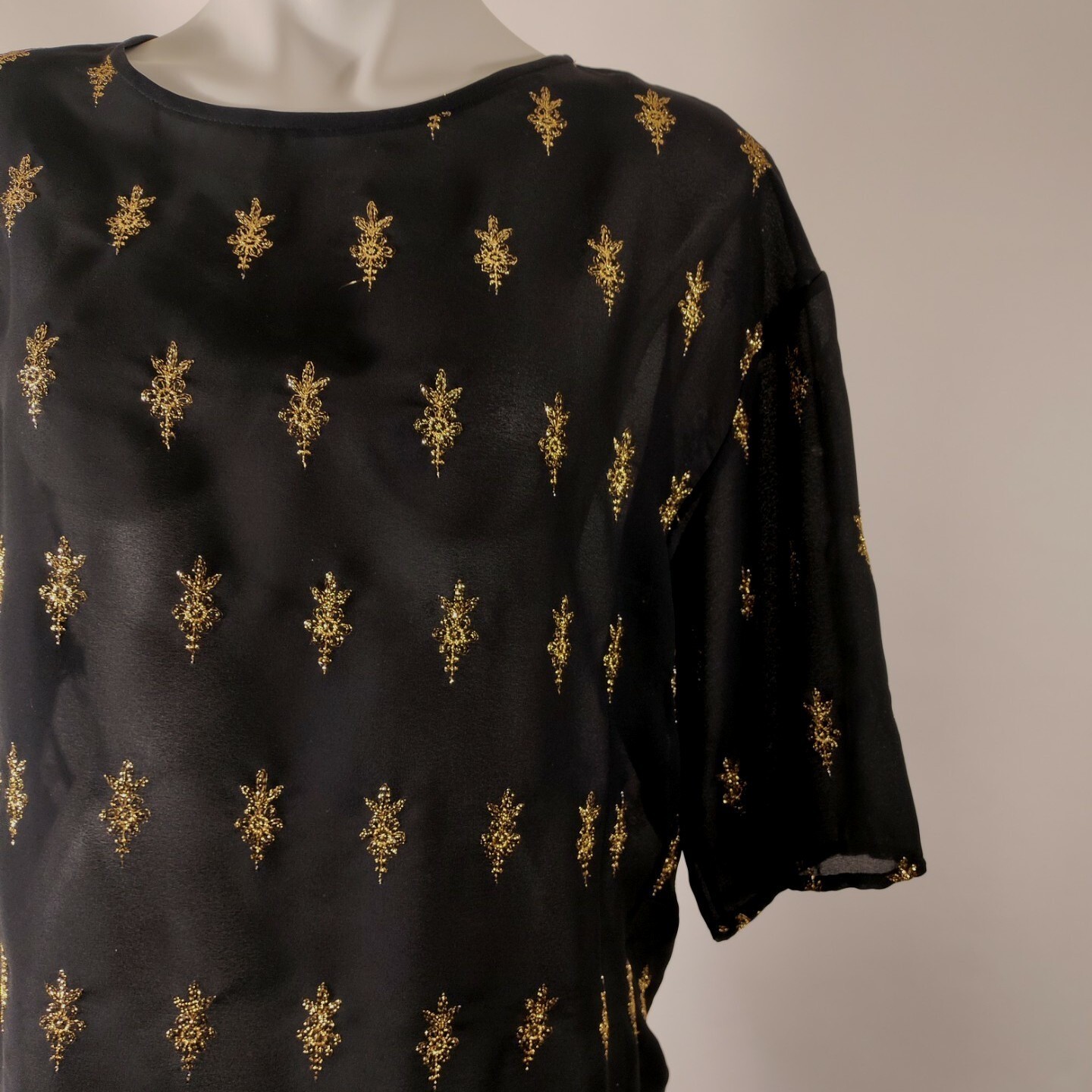 ABS Allen Schwartz Collection Black Blouse Top Gold Embellishments Sz M – Stains