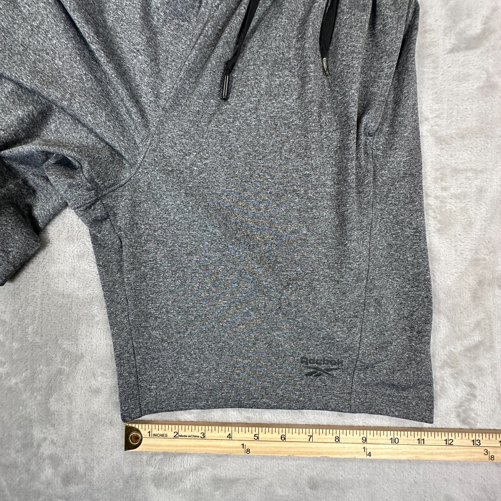 Reebok Cruz 2.0 Shorts Mens 28 Heathered Gray Elastic Waist Workout Athleisure