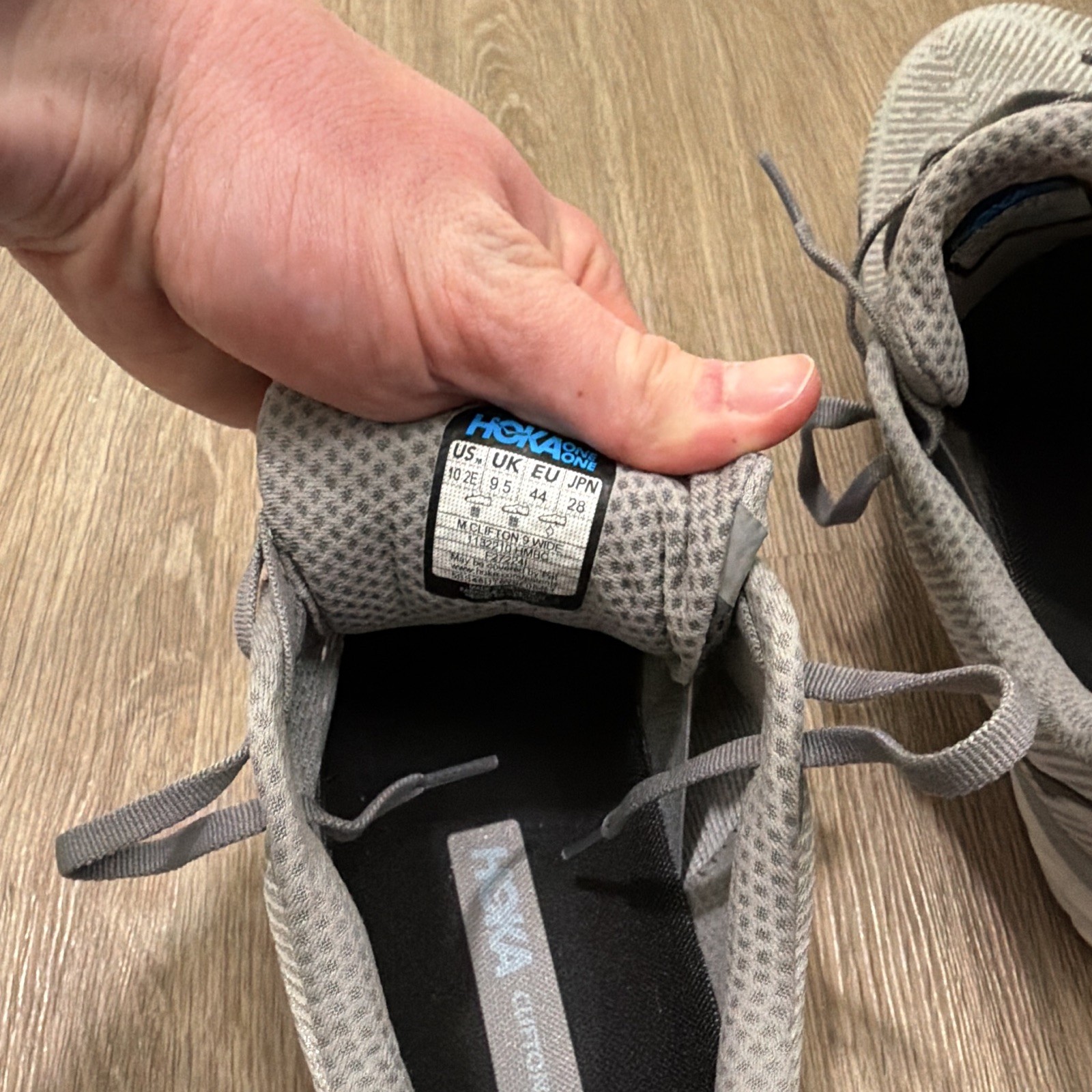 HOKA ONE ONE Clifton 9 Size 10 Wide Men’s Gray