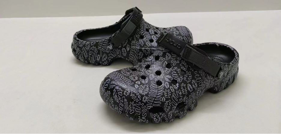 NWT Classic All Terrain Unisex Off Road Sport Camo Crocs Realtree Max-5 Clog