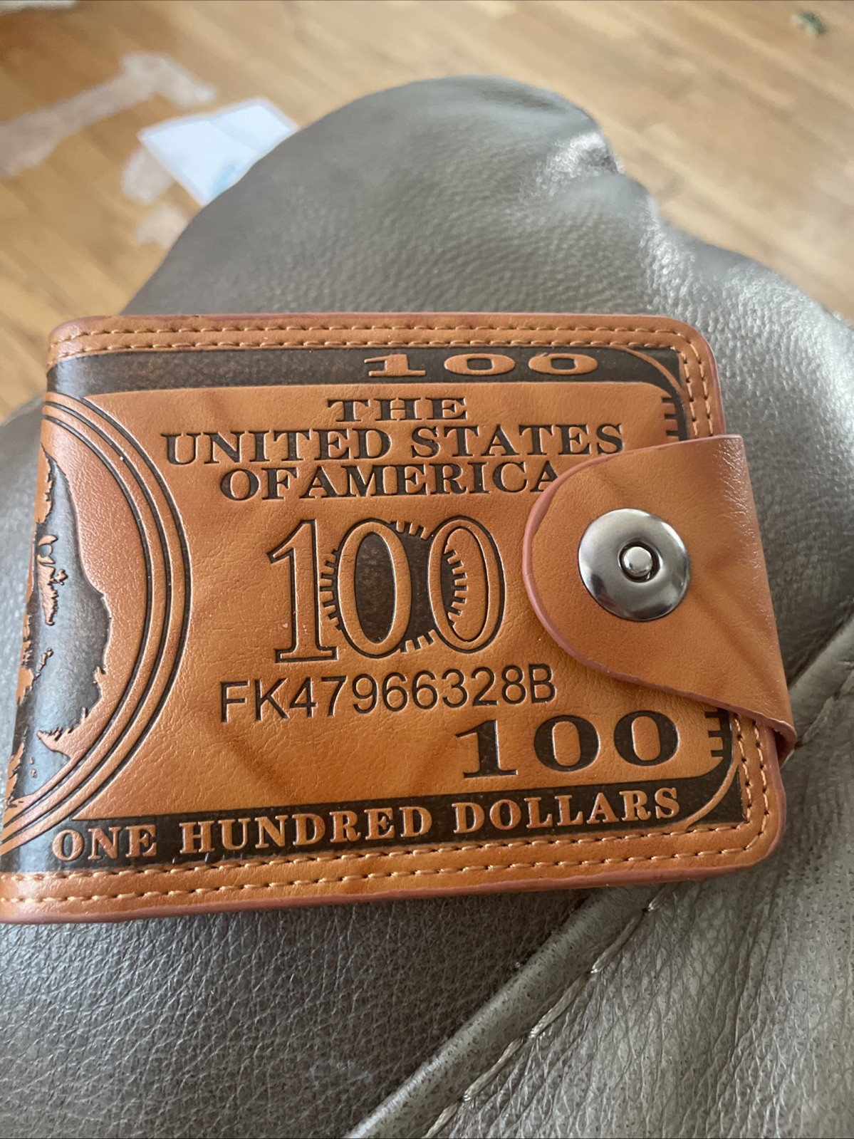 Mens Novelty $100 Bill Wallet Tan Faux Leather Bi Fold Snap Closure
