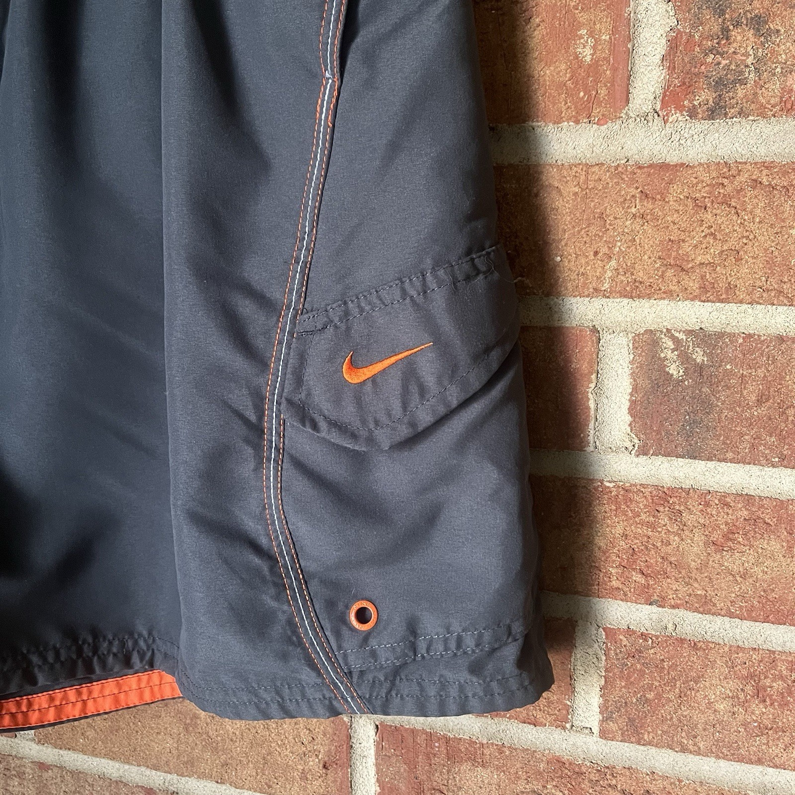 Nike Men XXL Core Volley 9″ Cargo Swim Trunks Mesh Liner Charcoal Grey Orange