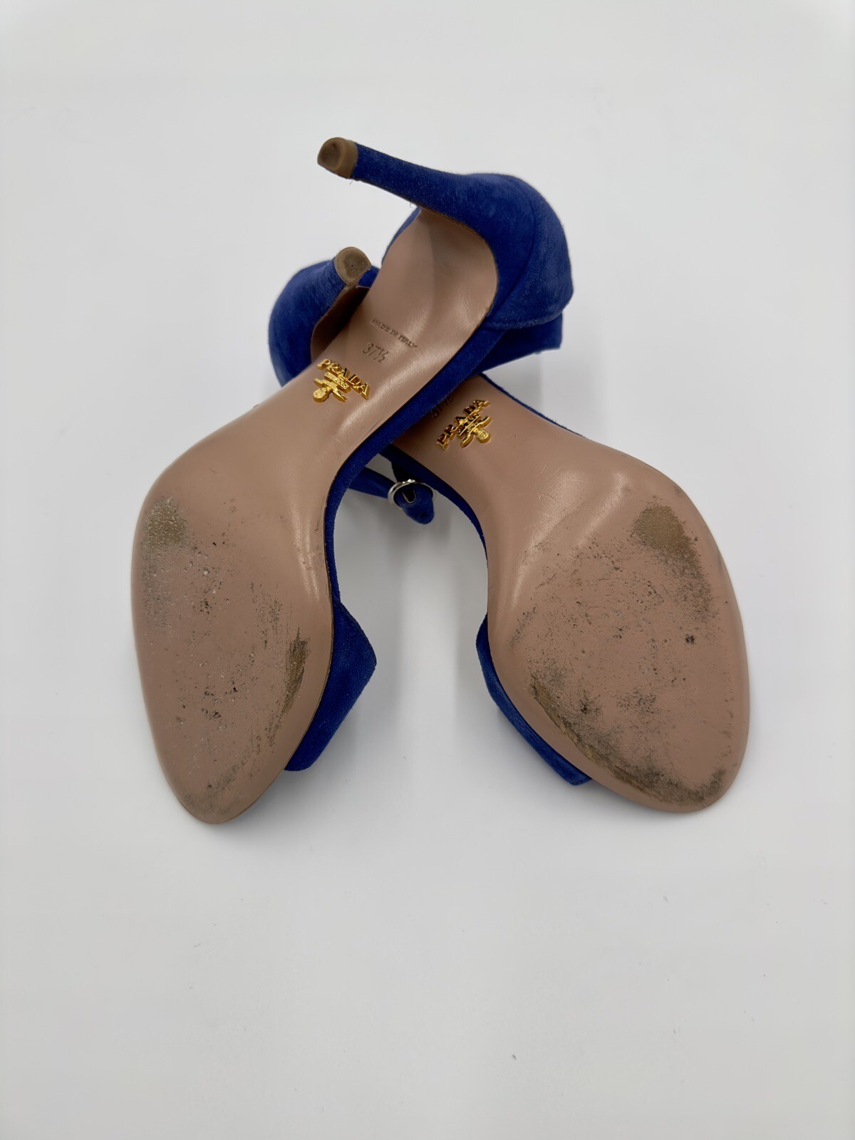 Original GUCCI women shoes size 7.5 new (RETURNS ARE NOT ACCEPTED )