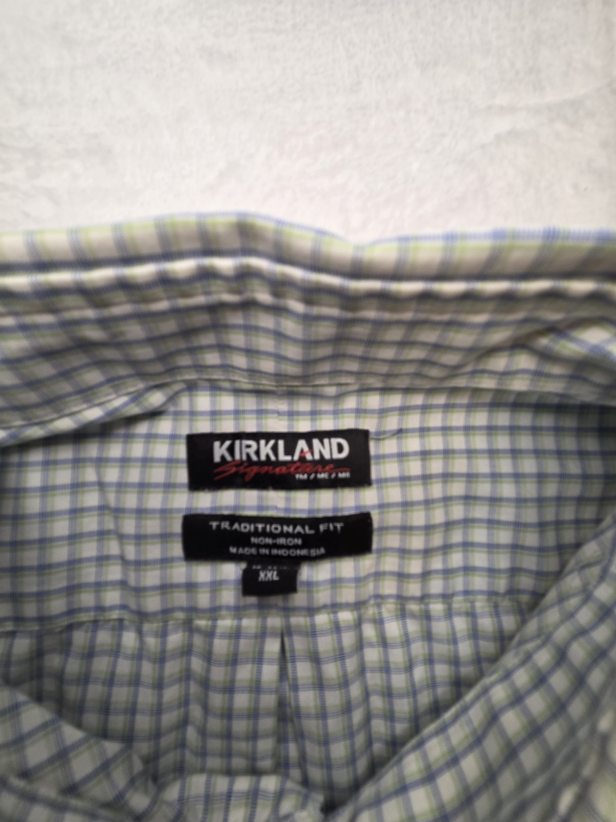 Kirkland Signature Men’s kirkland Traditional Fit button down Plaid Blue 037