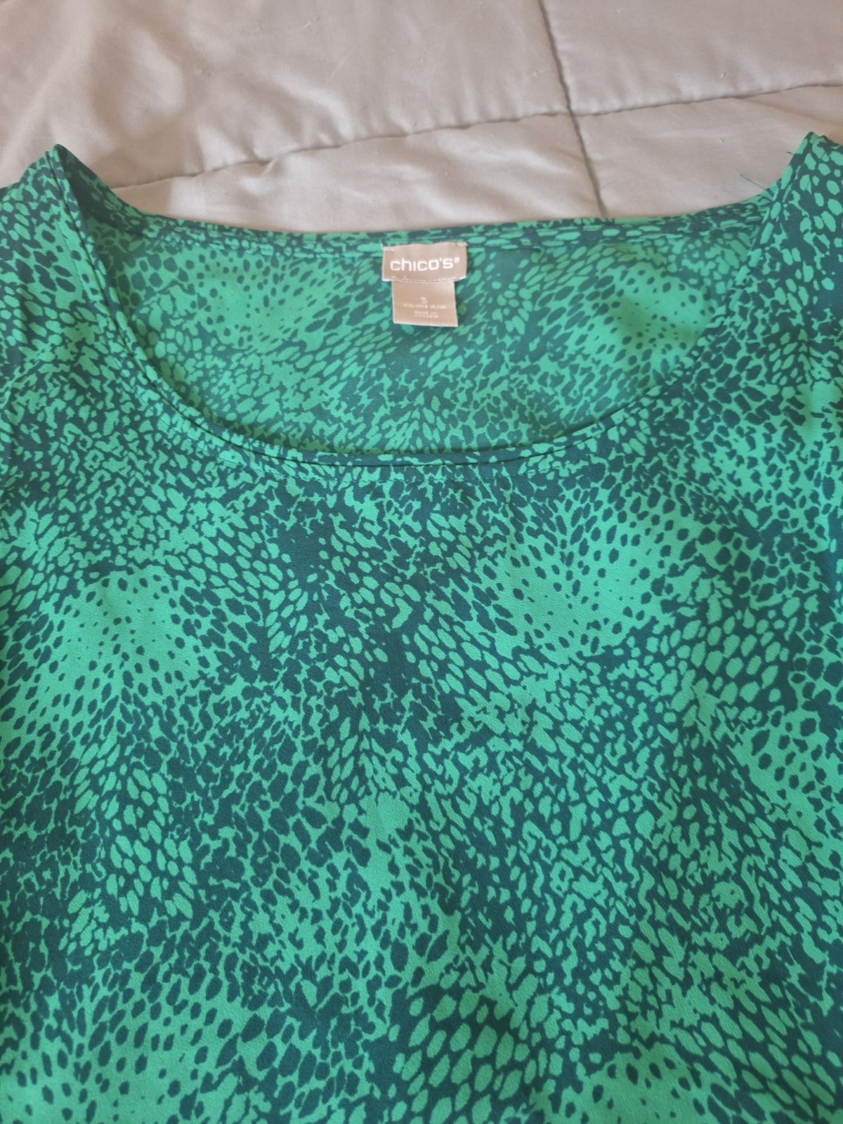 Women’s Set Of 2 Size XL Sleeveless Tops By Chico And Roz&Ali