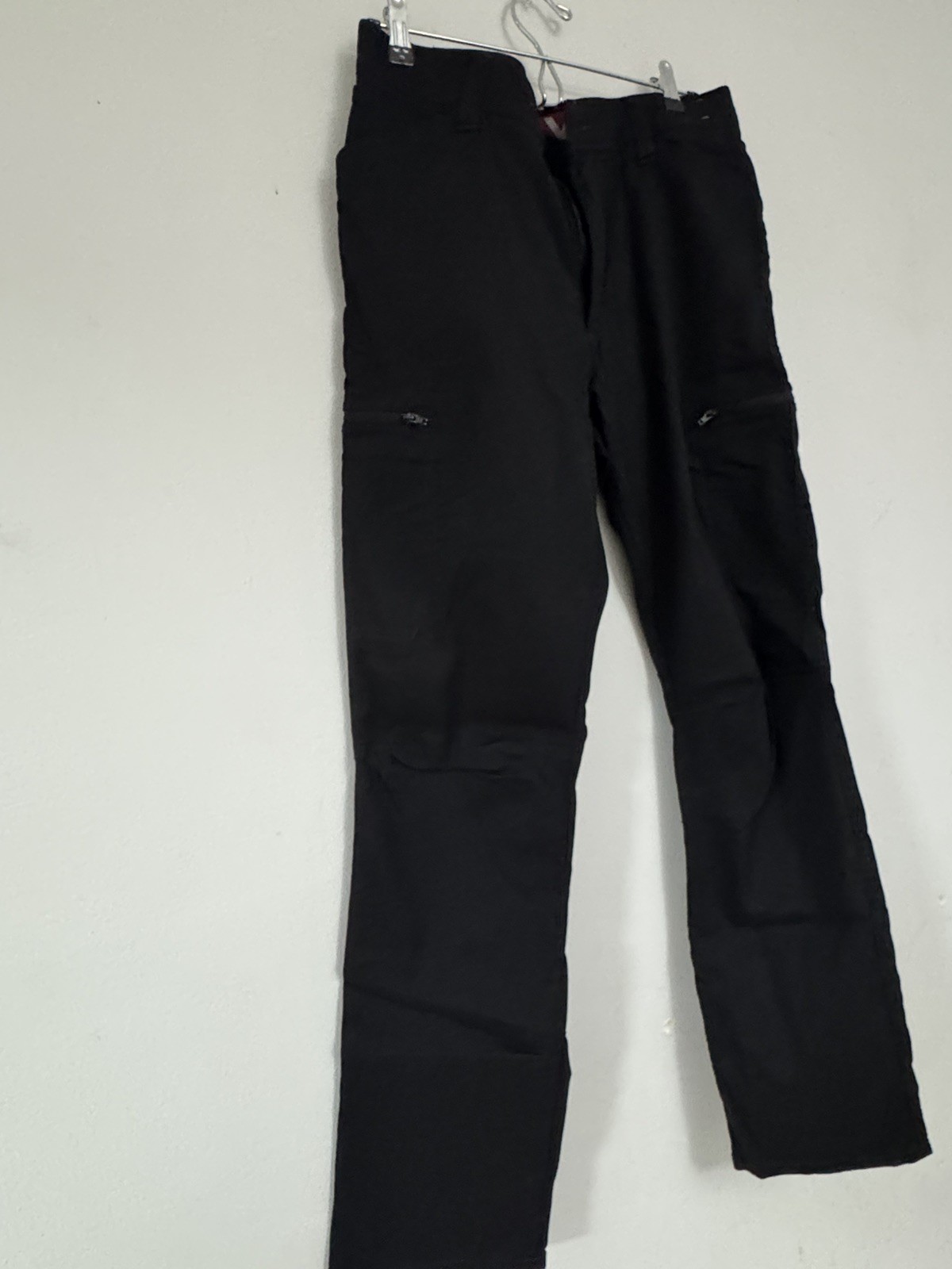 Men’s Wrangler Outdoor Straight Fit Black Cargo Style Pants 10NW788NB NWT 32/32