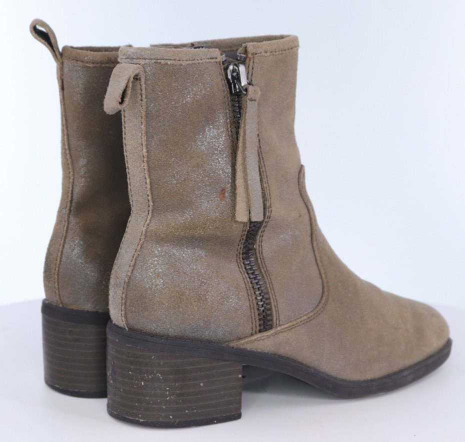 Clarks Collection Women’s Heeled Booties Boots Size 7 Leather Bronze