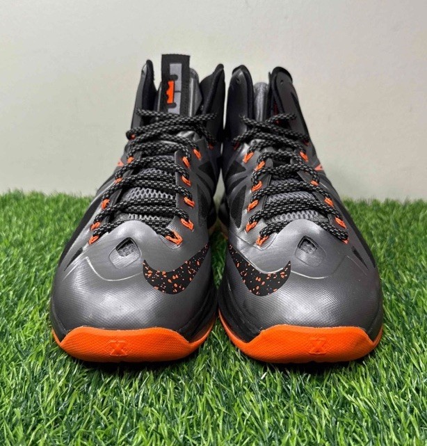 Nike LeBron 10 X Lava Charcoal Grey Orange Black Size 10.5 Sneakers 541100-002
