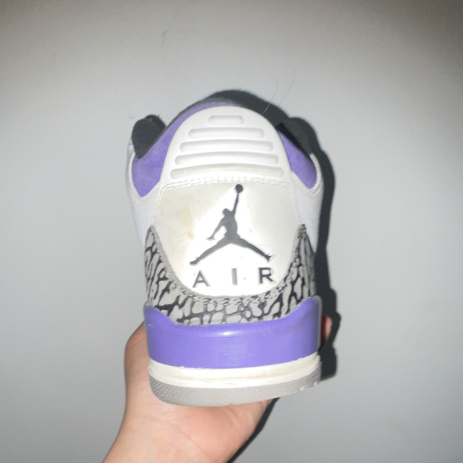 Jordan Air Jordan 3 Retro Dark Iris Men’s Mid Top Athletic Sneakers CT8532-105
