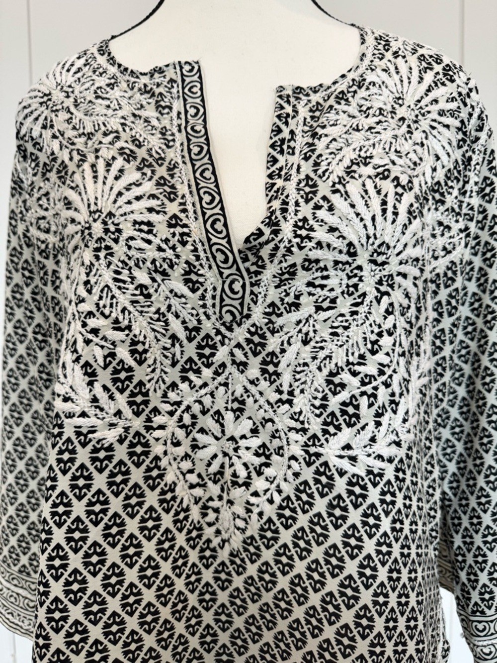 🖤 Gretchen Scott Black & White Tunic 🤍 | Geometric Embroidered Top Size S