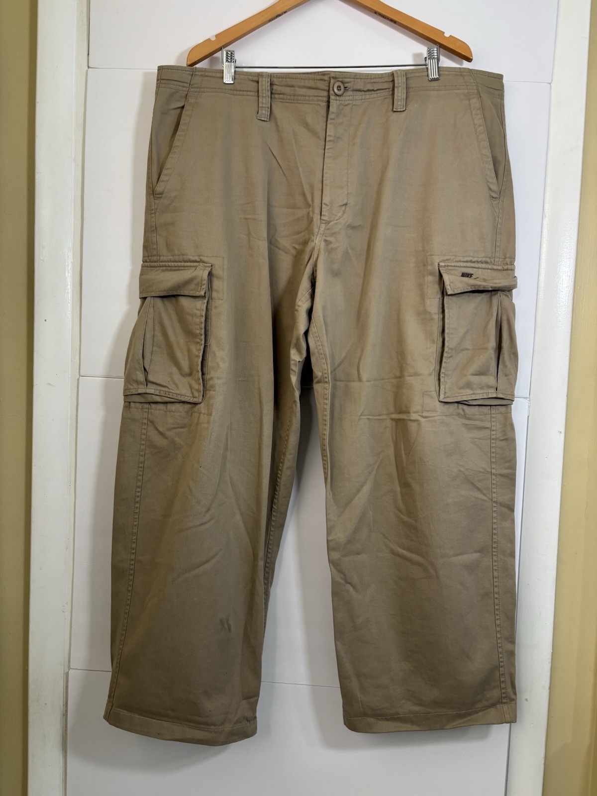 Nike Men’s Beige Cargo Pants 44W XXL Relaxed Straight Twill Pockets