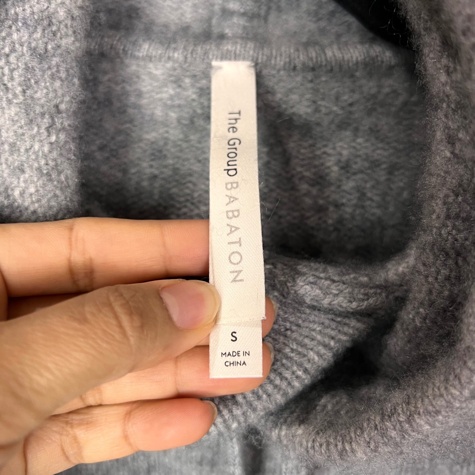 The Group by Babaton Aritzia 100% Cashmere Luxe Cropped Hoodie Gray Small