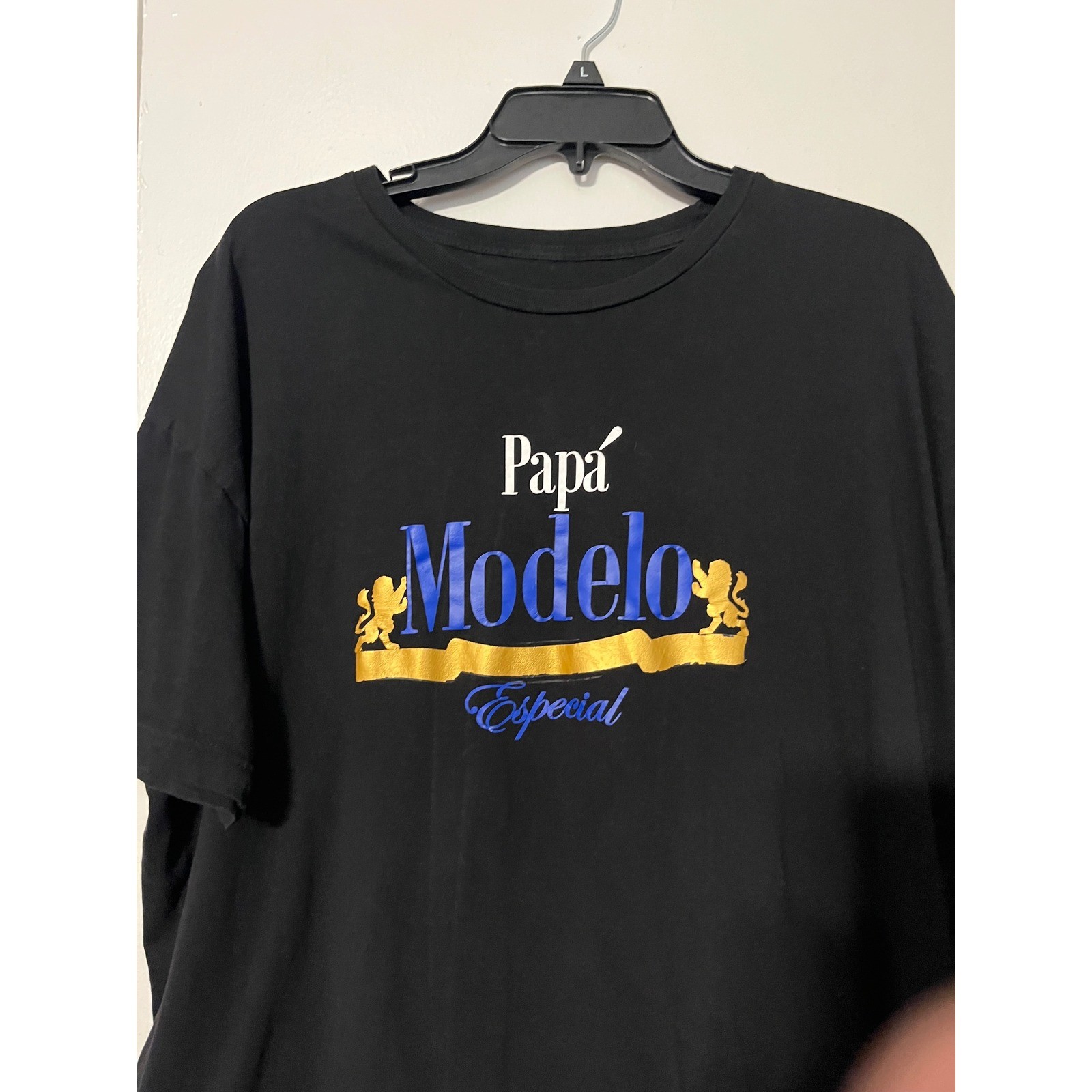 Modelo Especial Papa Beer Graphic T-Shirt Mens 2XL Black Short Sleeve Tee 501