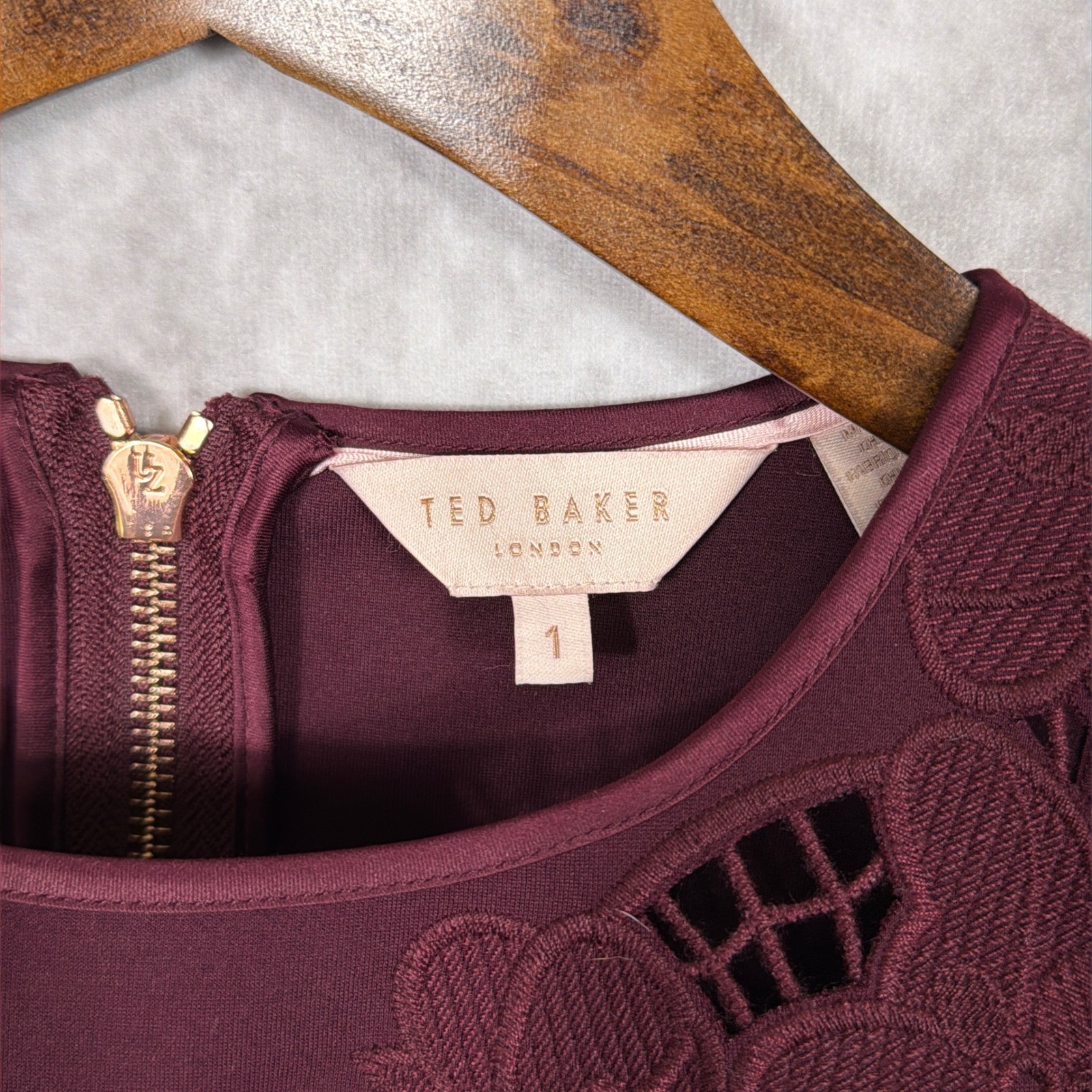 Ted Baker Emmona Floral Lace Cut Out Fit and Flare Dress Size 1 Burgundy Maroon