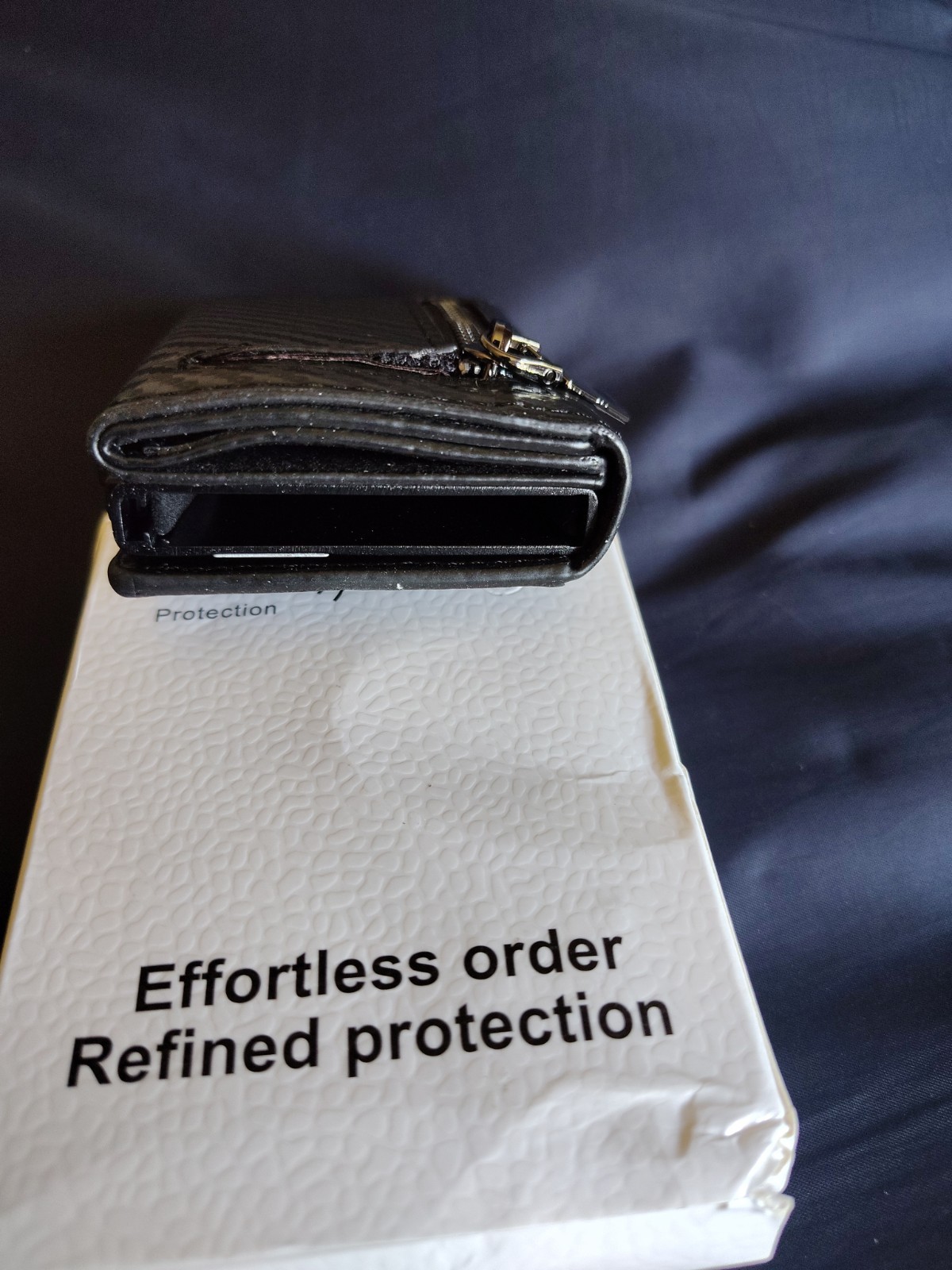 WOOVR RFID Blocking Slim Fold Card Wallet Black Men