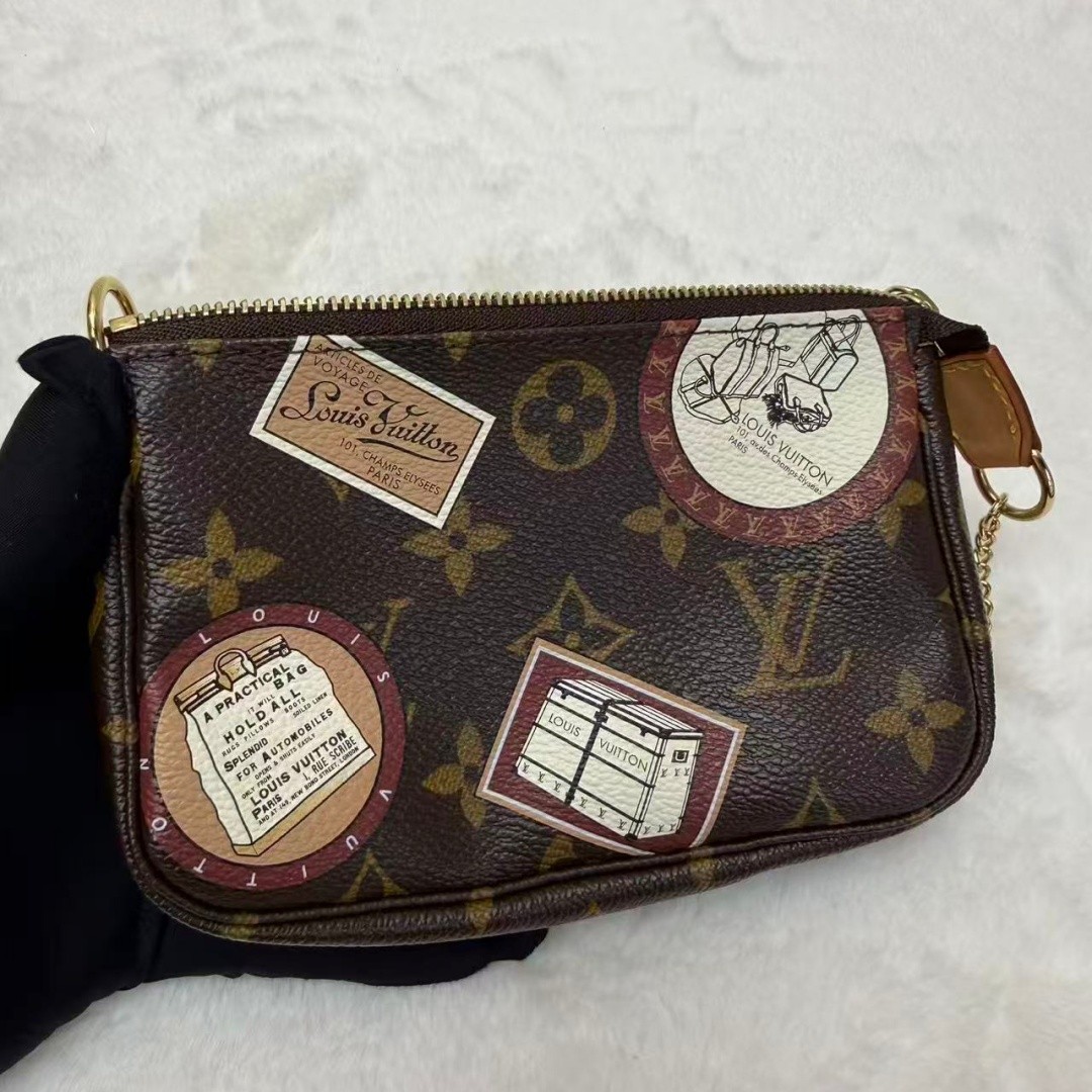 LOUIS VUITTON Monogram Patch Mini Pochette Accessoires Pouch