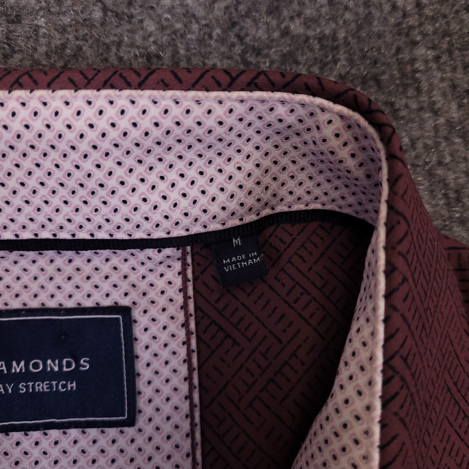7D 7 Diamonds Groovy Wonder 4 Way Stretch Mens M Button Up Burgandy Geometric