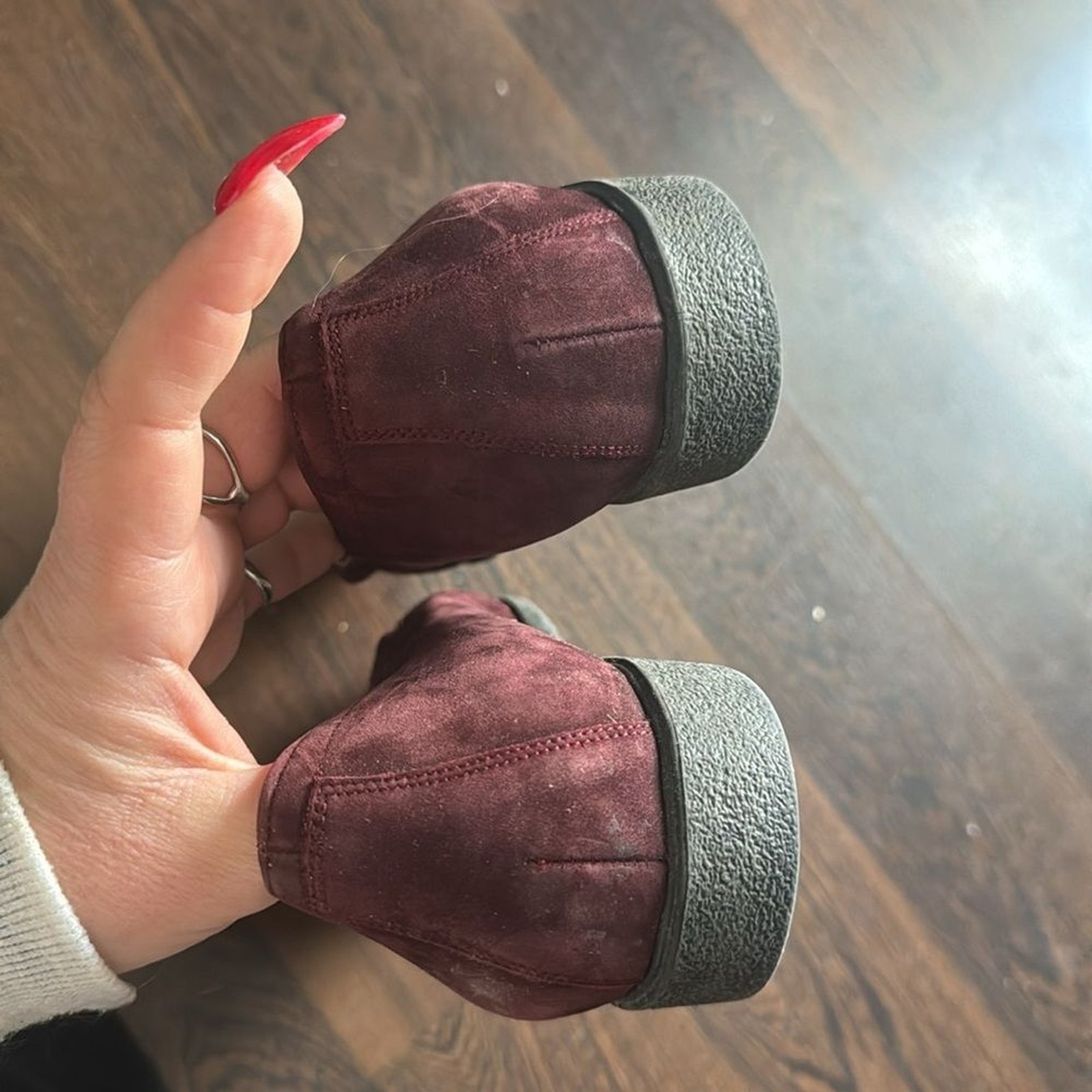 Fits By Theresia Suede Mary Jane’s Maroon 6.5